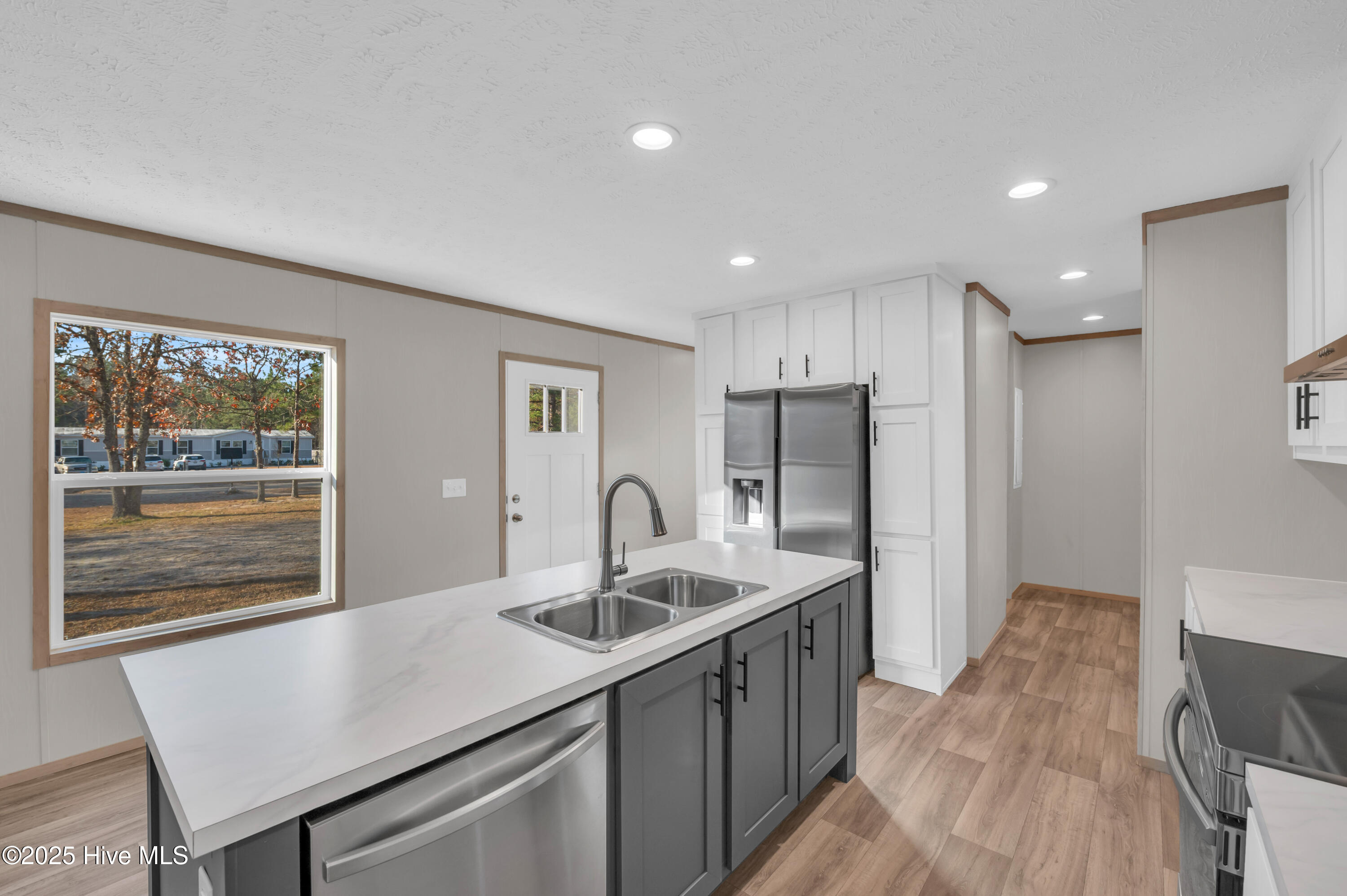 100545094 | Photo 13