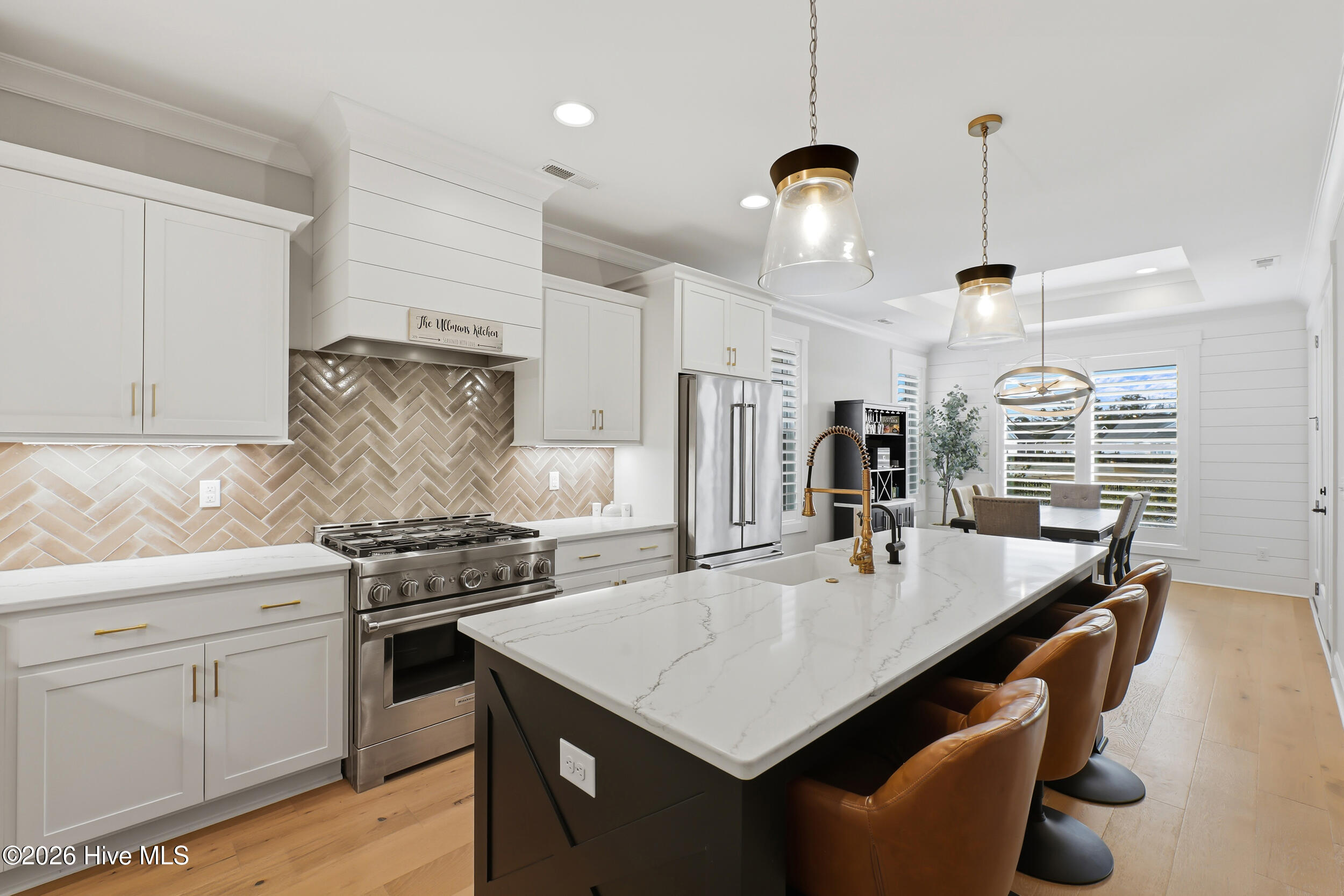 100551729 | Photo 18