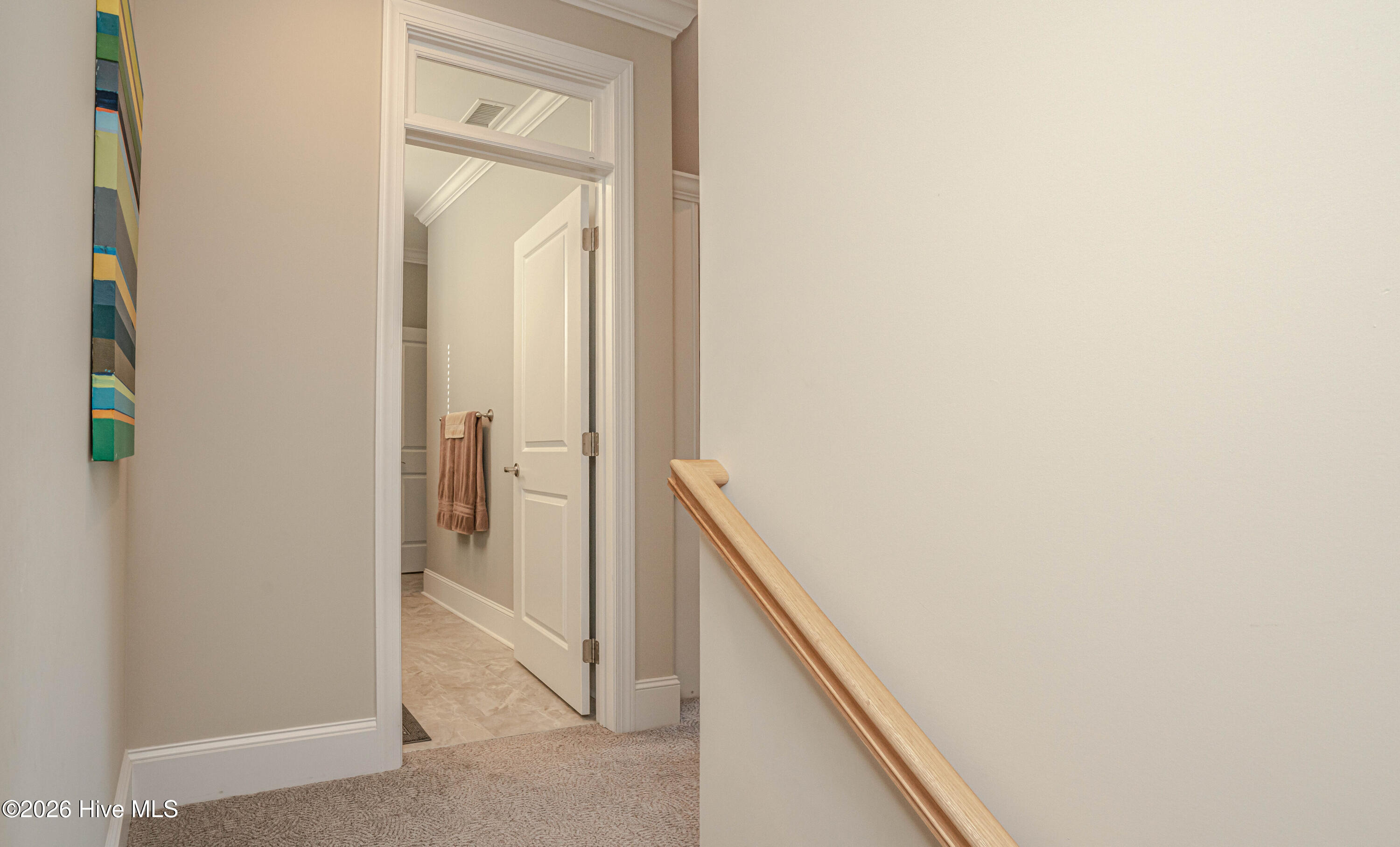 100550389 | Photo 50