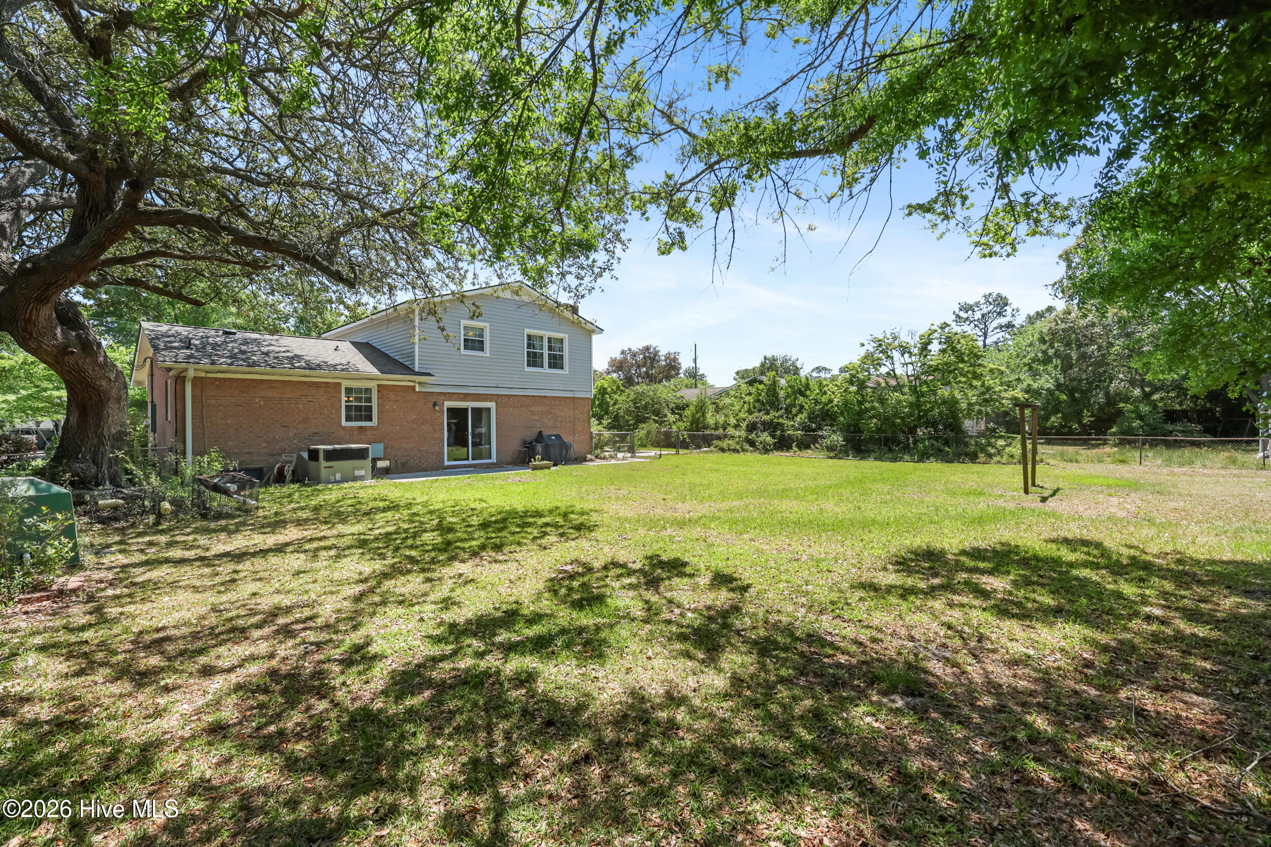 100567633 | Photo 33