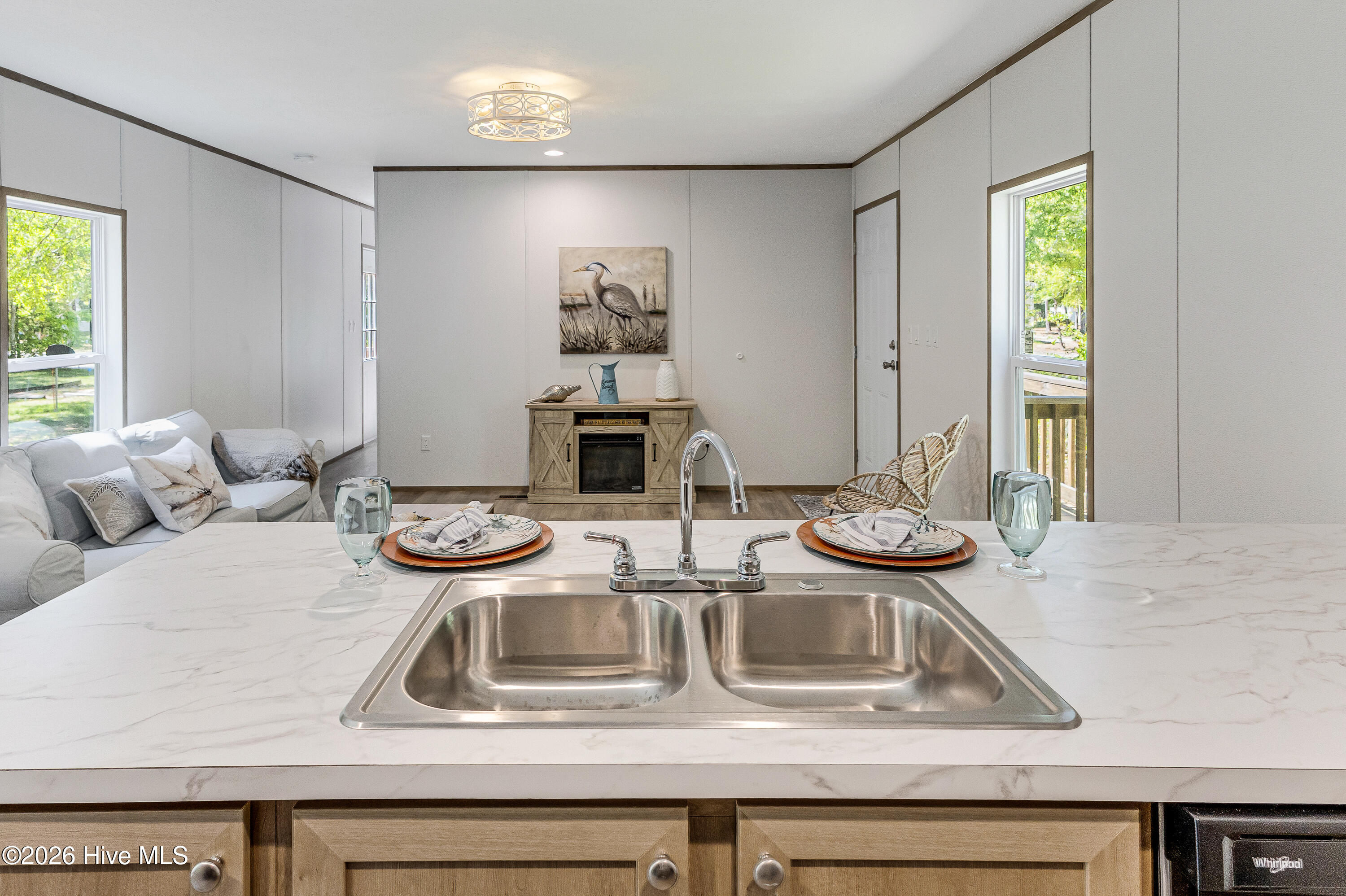 100568347 | Photo 14