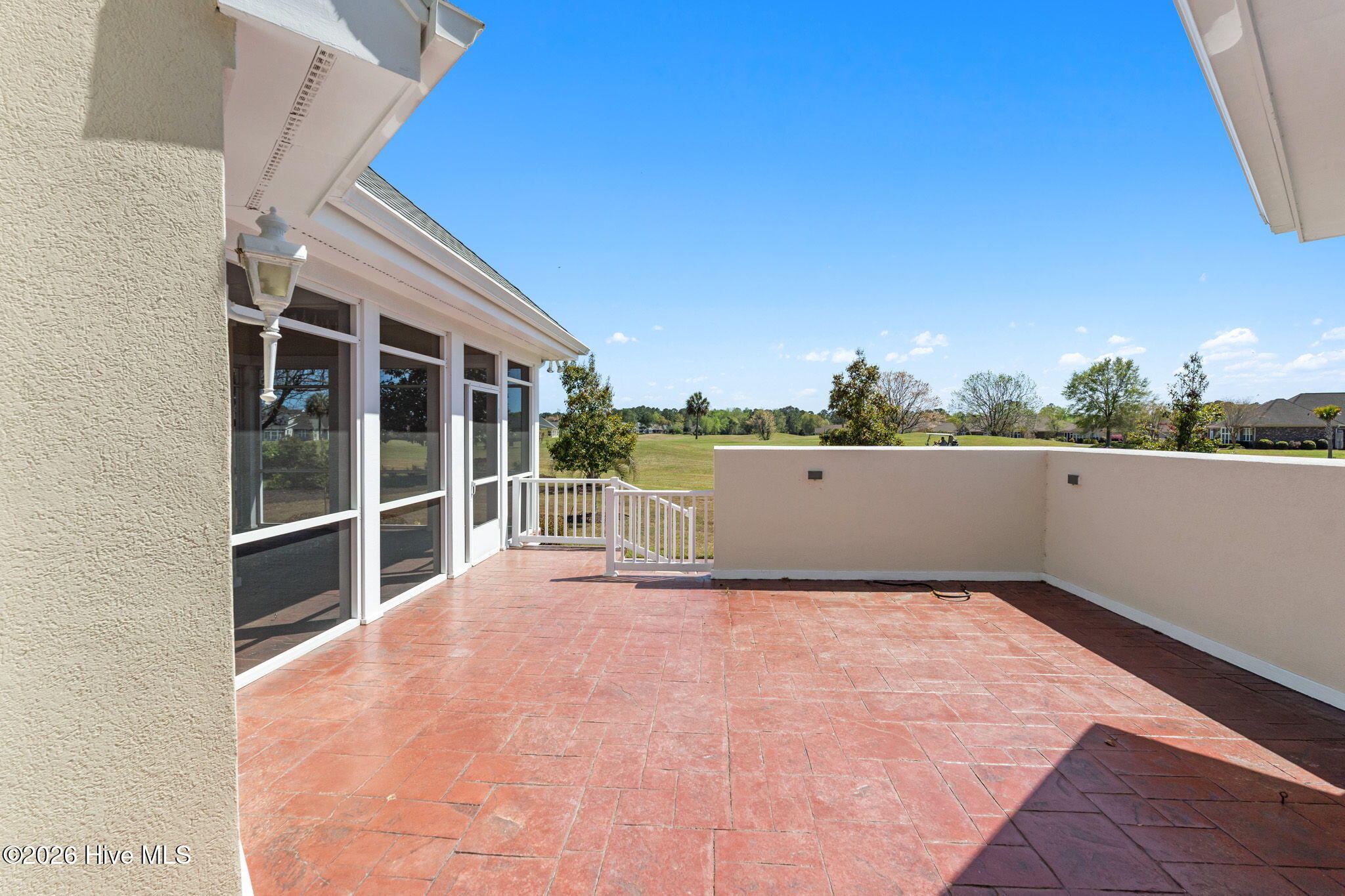 100564967 | Photo 49