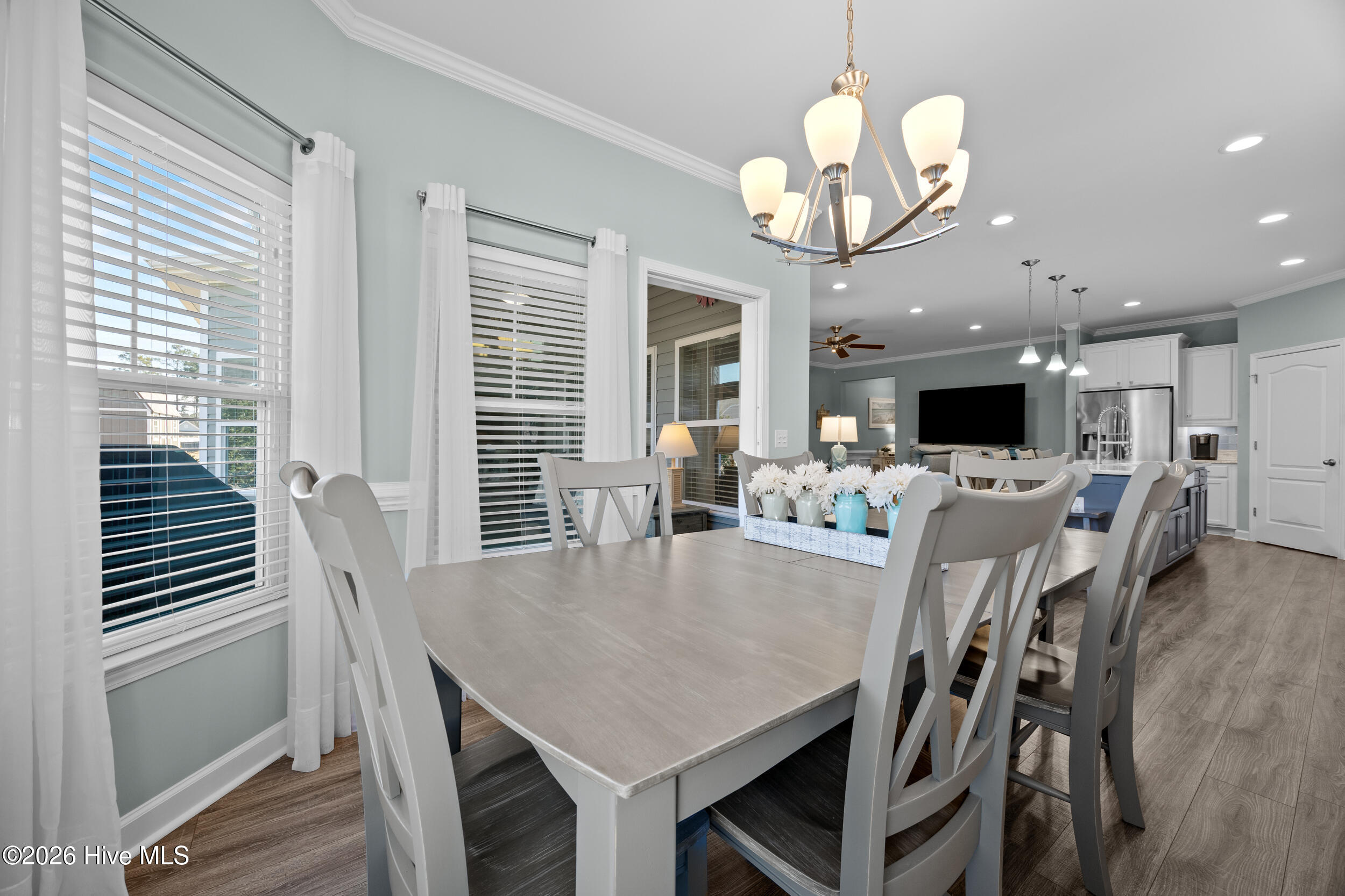 100551713 | Photo 15