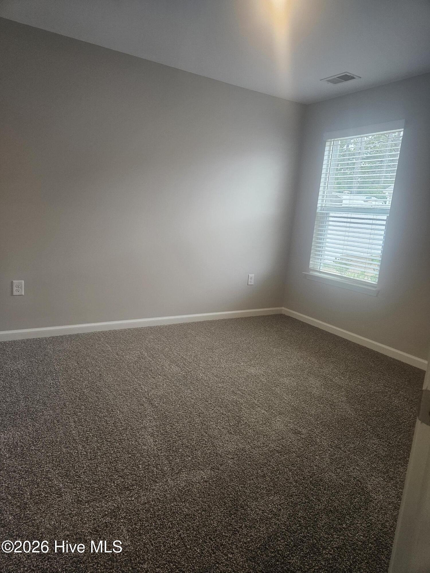 100556834 | Photo 23