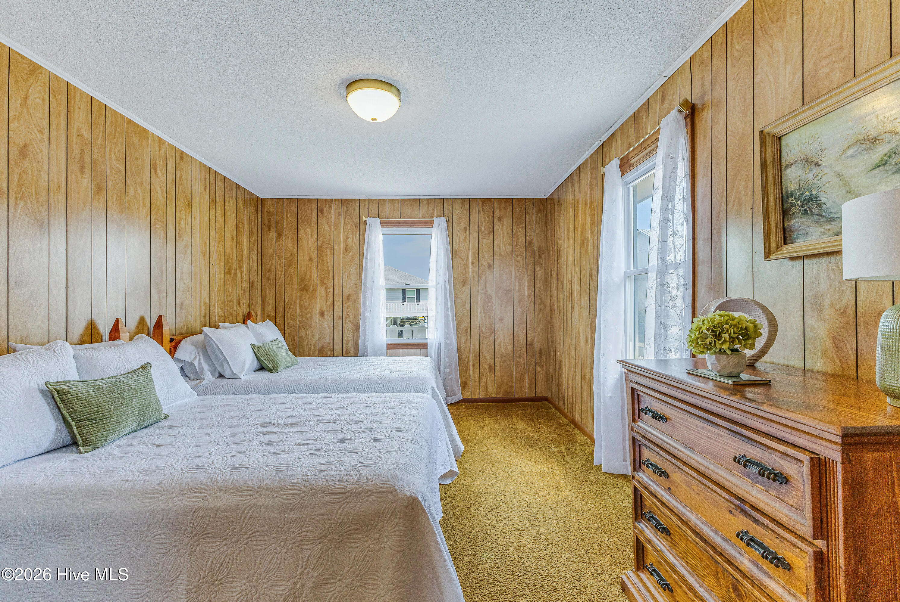 100562663 | Photo 27