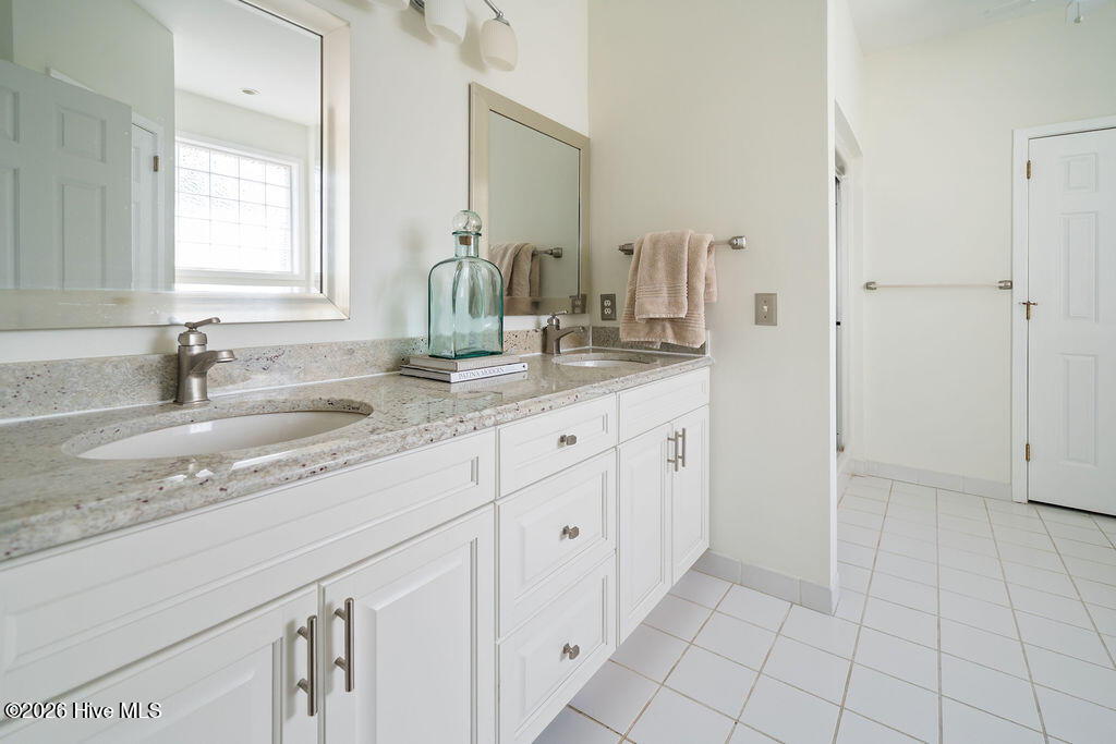 100557902 | Photo 21