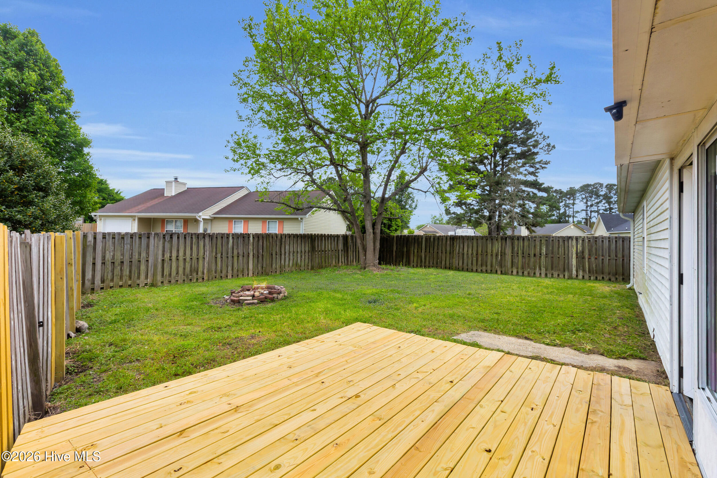 100565936 | Photo 15