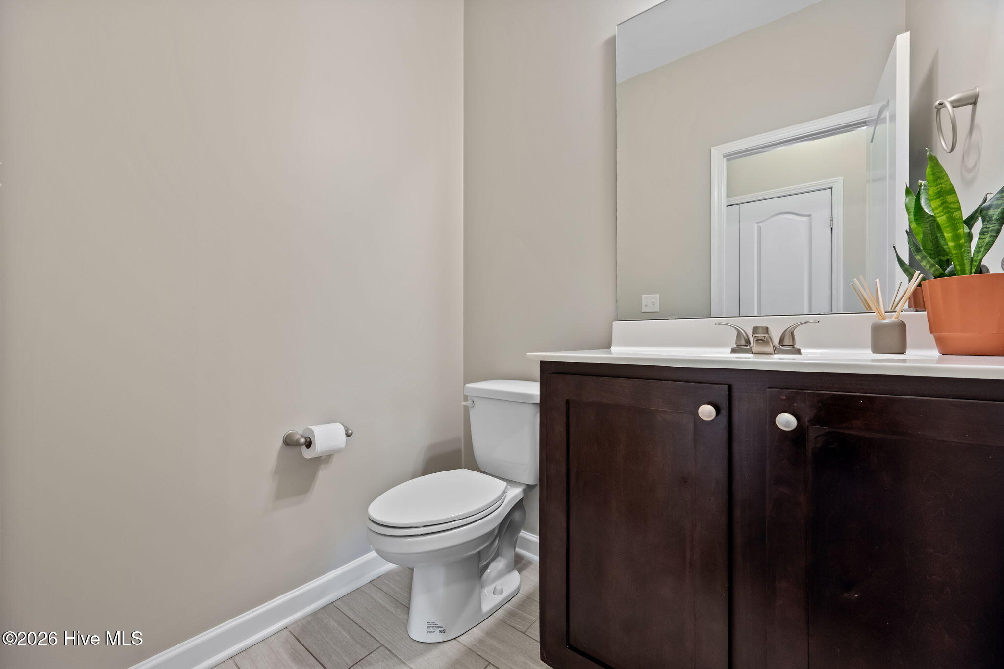 100568567 | Photo 17