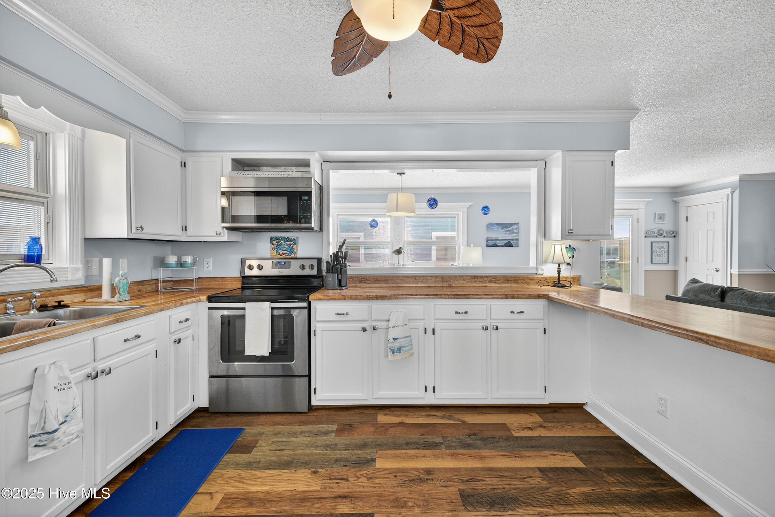 100542400 | Photo 10