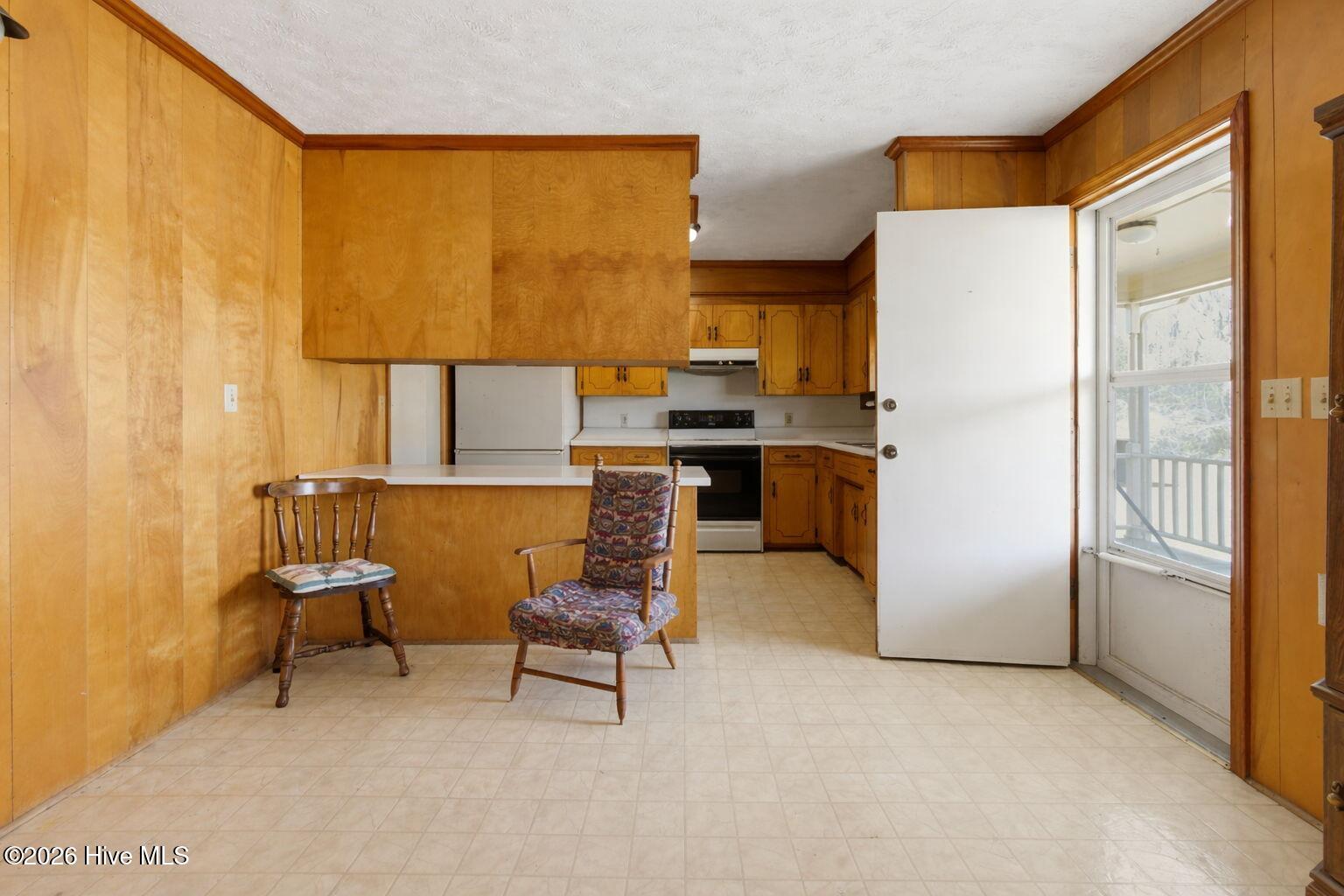 100564416 | Photo 17