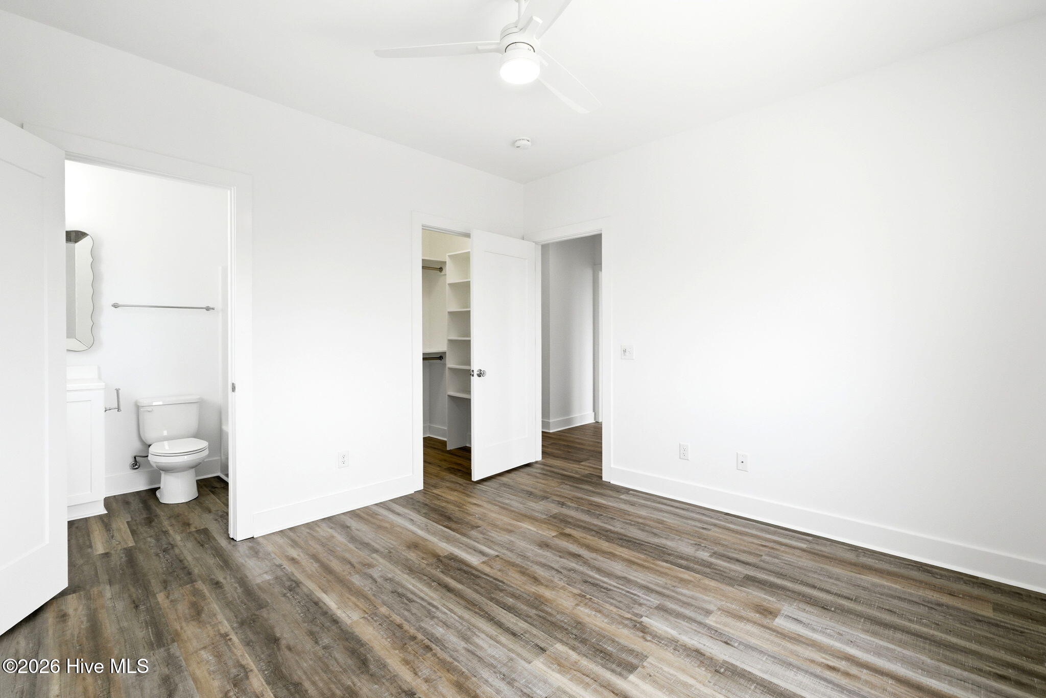 100564360 | Photo 17