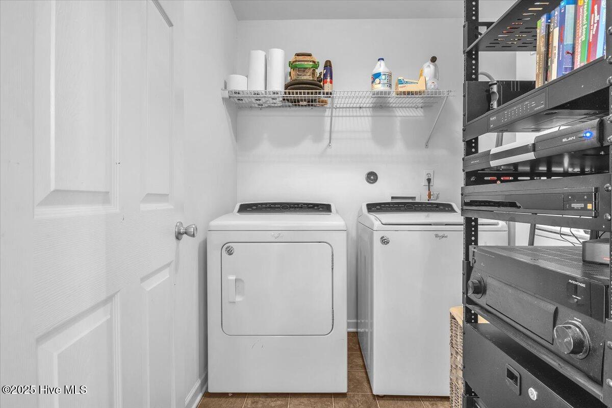 100546771 | Photo 31