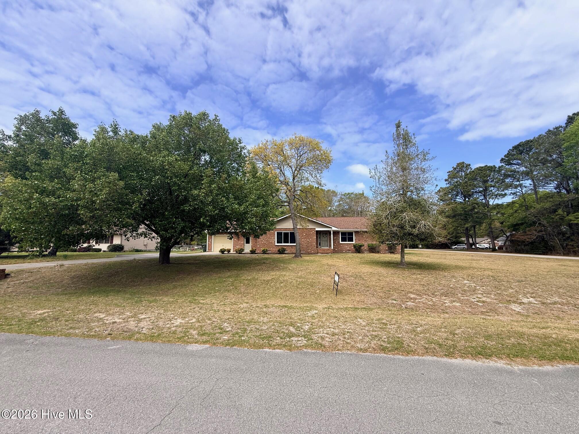 402 Crestwood Drive,Newport