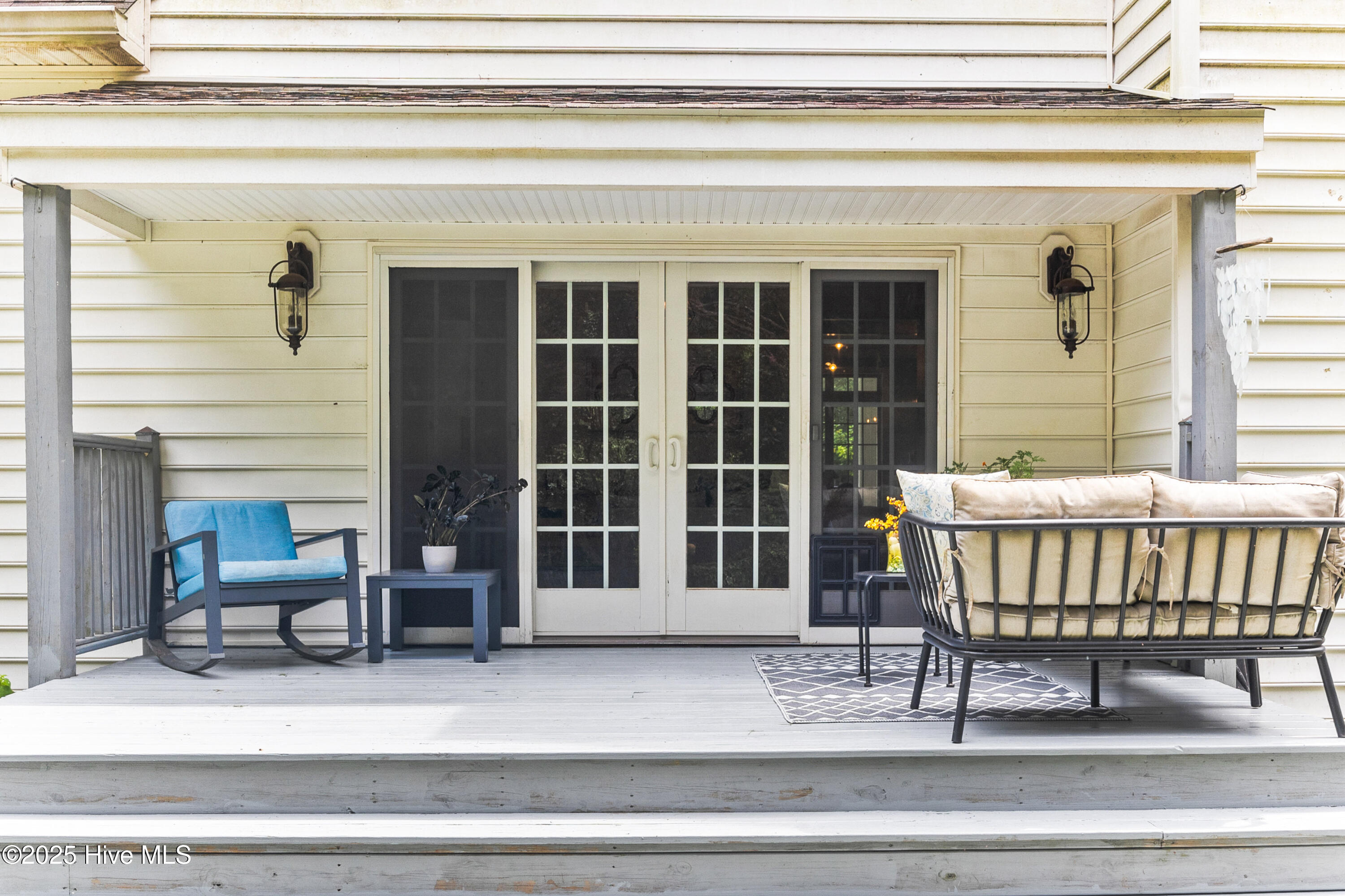 100520720 | Photo 32