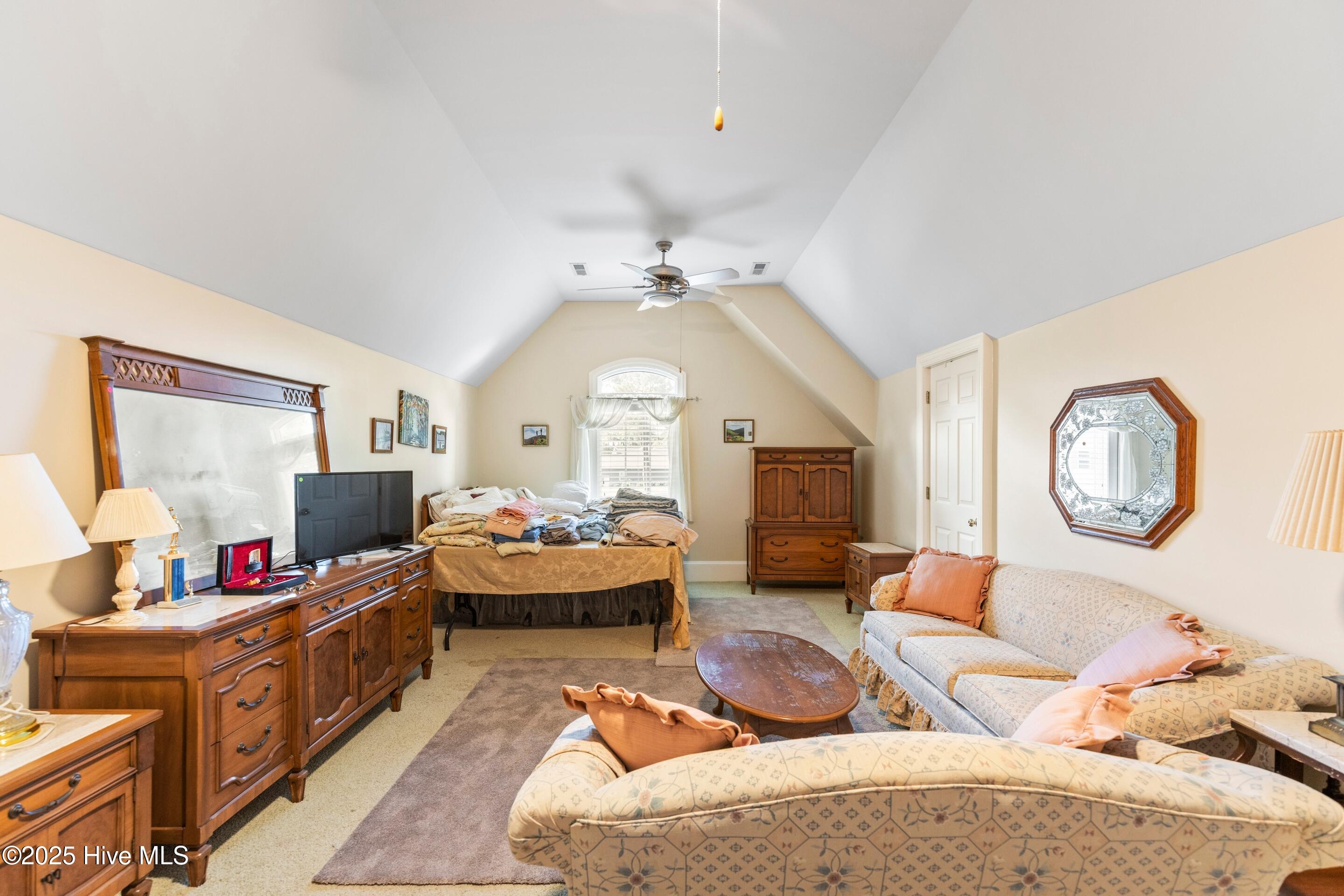 100536994 | Photo 44