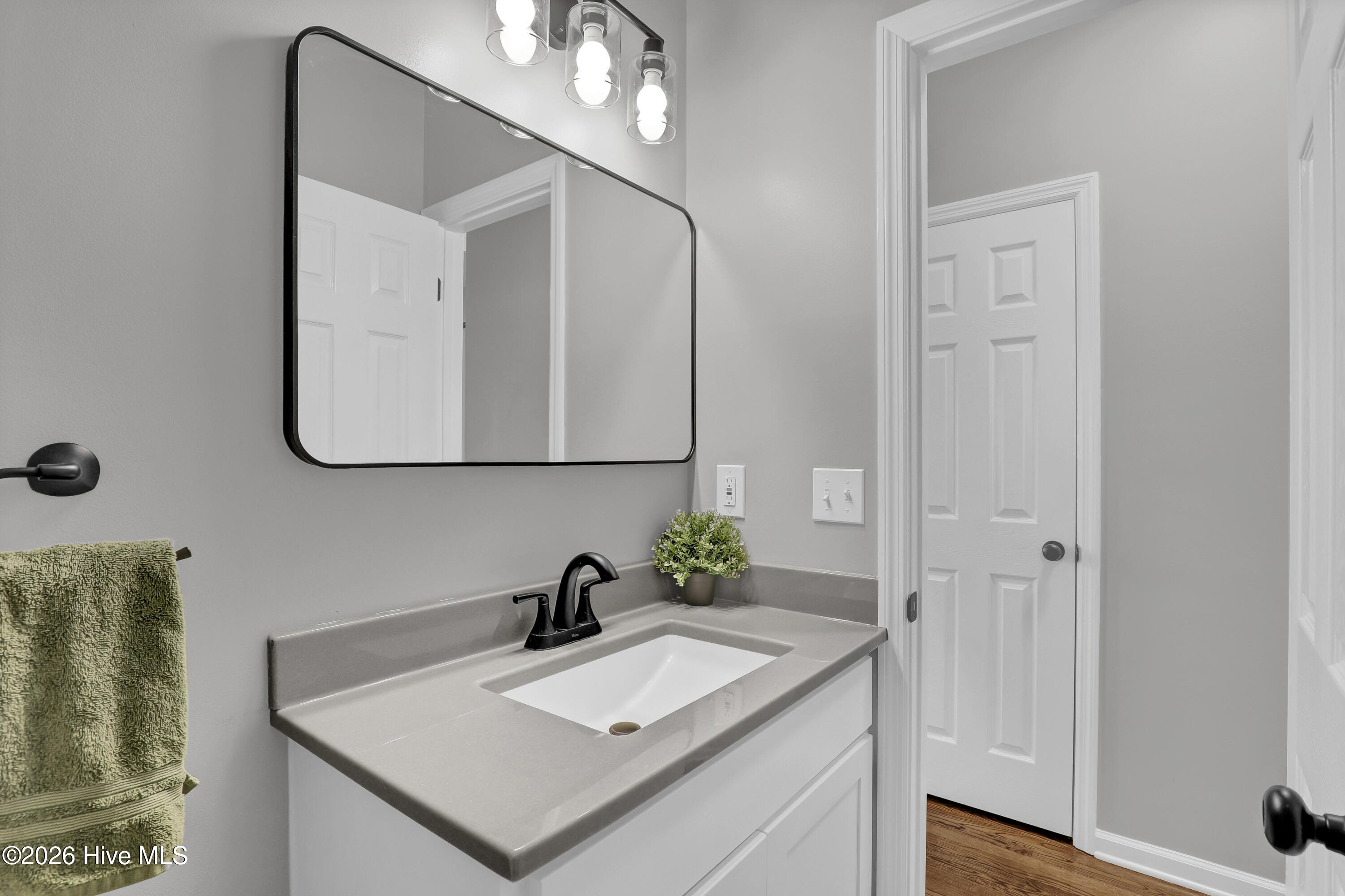 100556725 | Photo 20