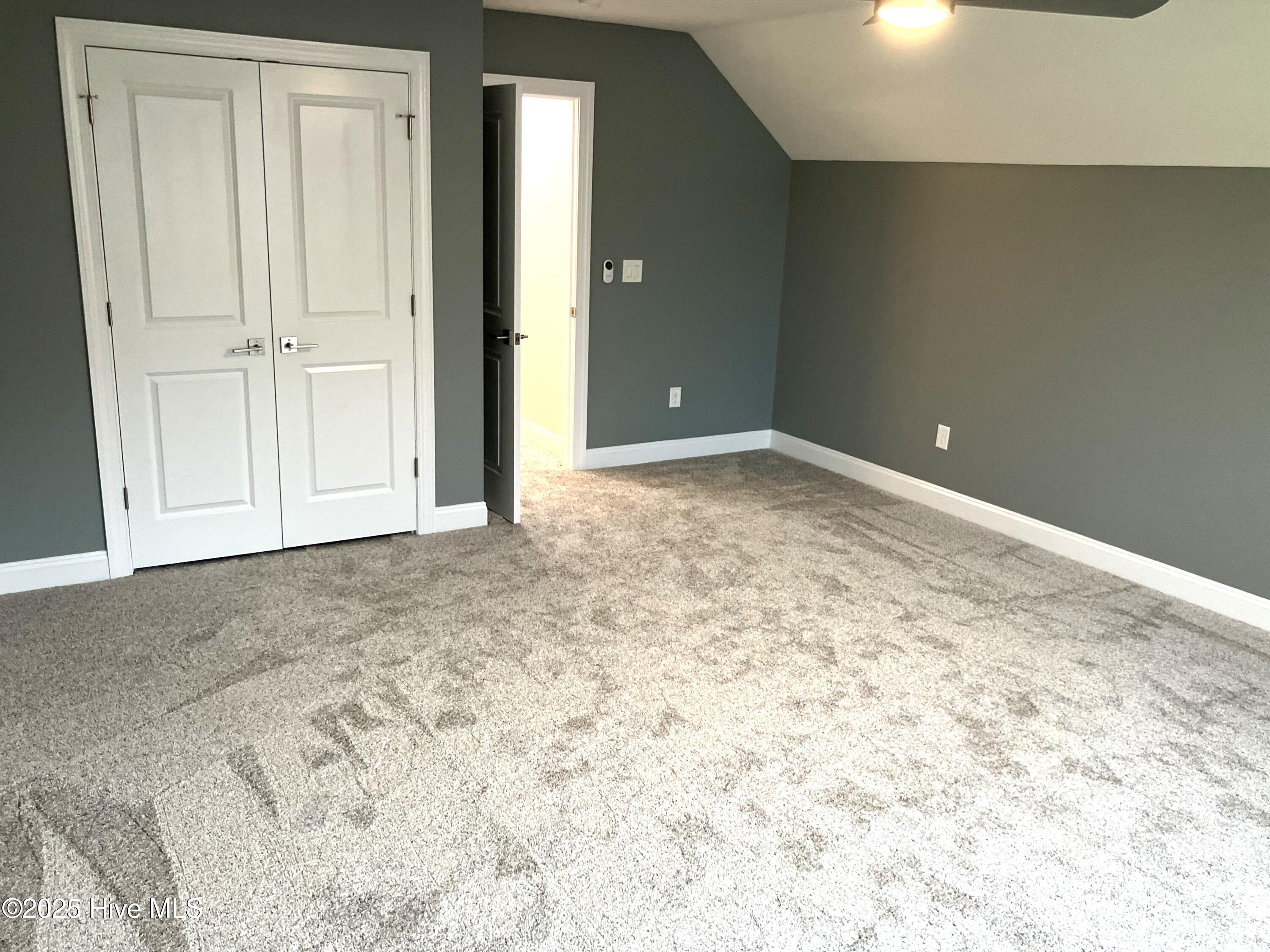 100514159 | Photo 45