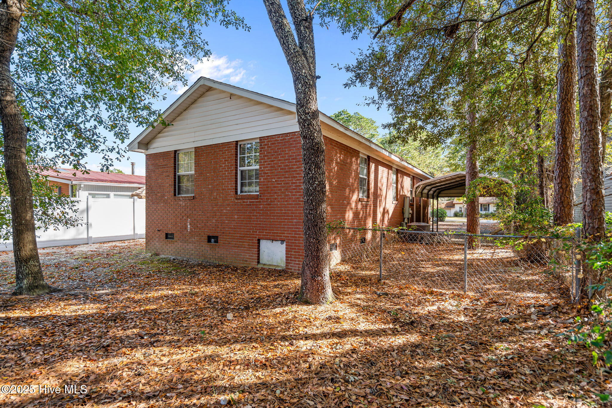 100461755 | Photo 41