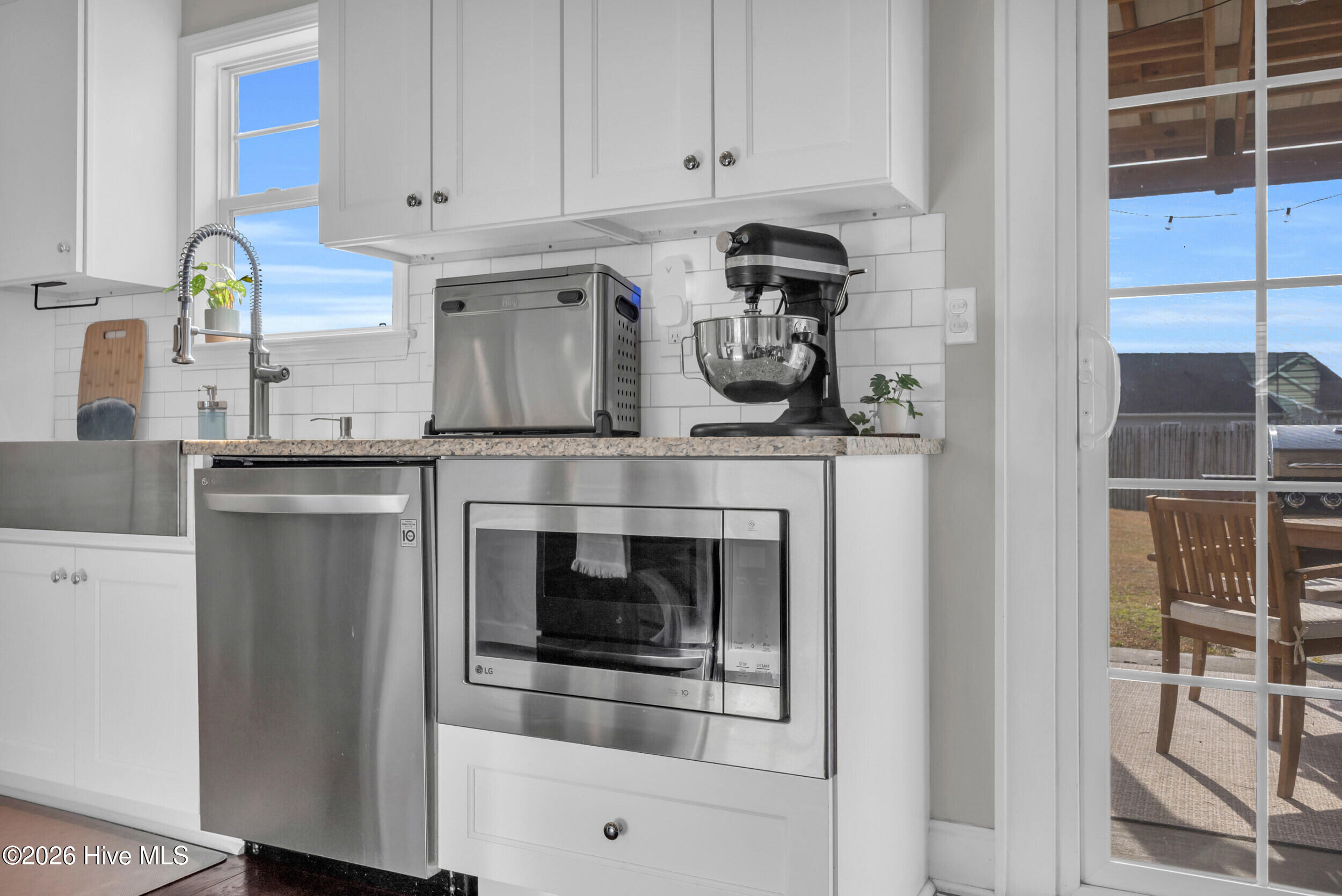 100548167 | Photo 17