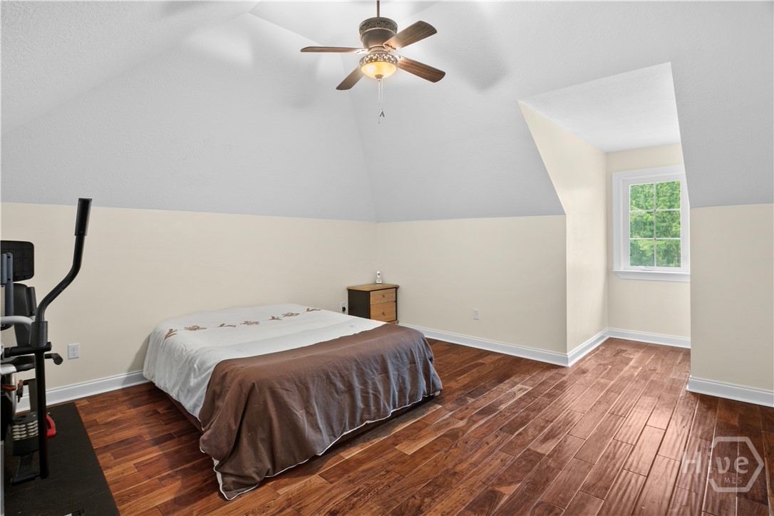 Large Bonus Room