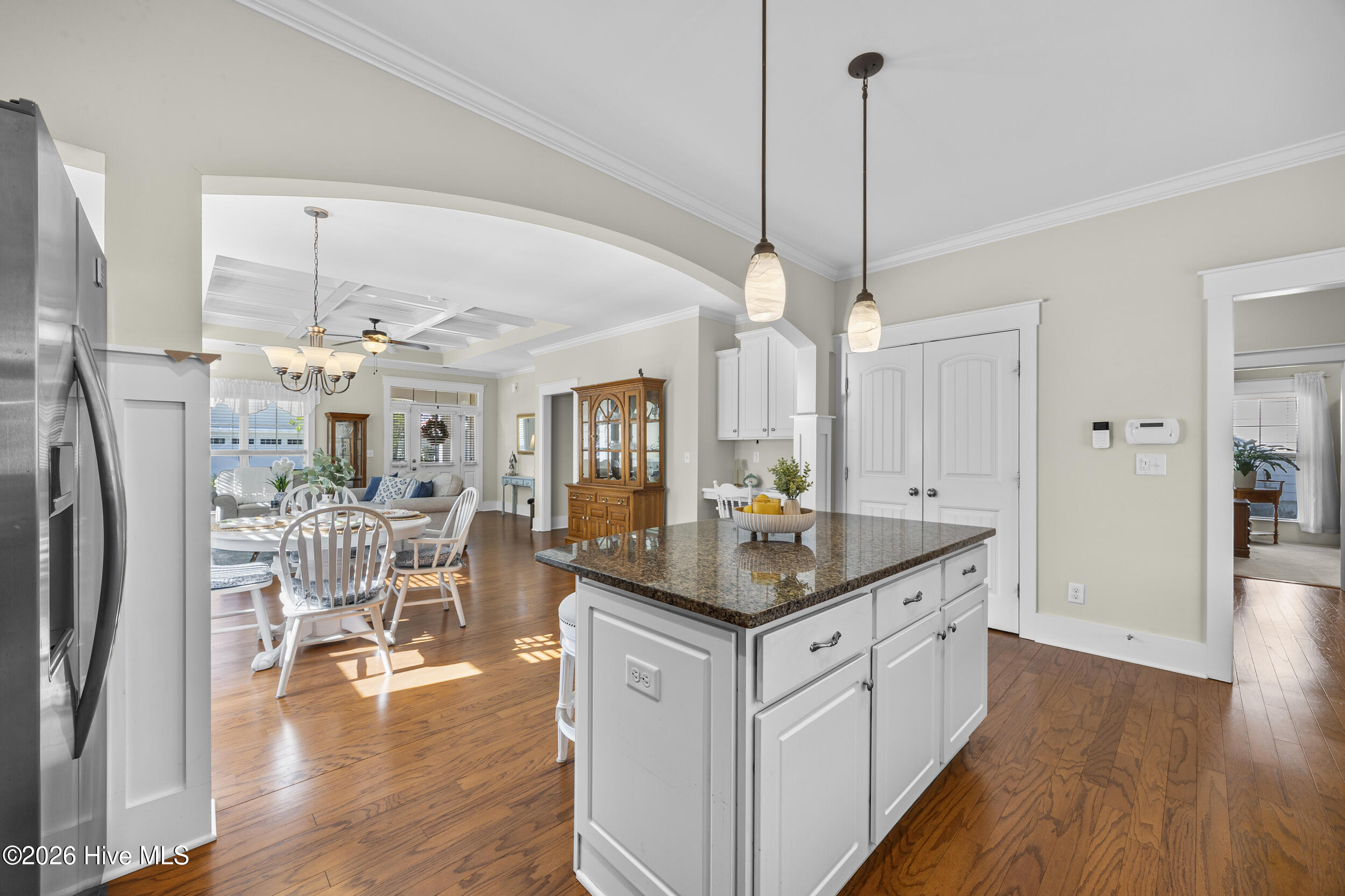 100567413 | Photo 11