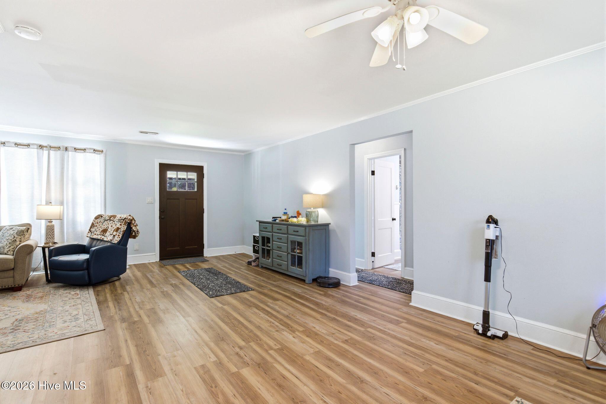 100562415 | Photo 13