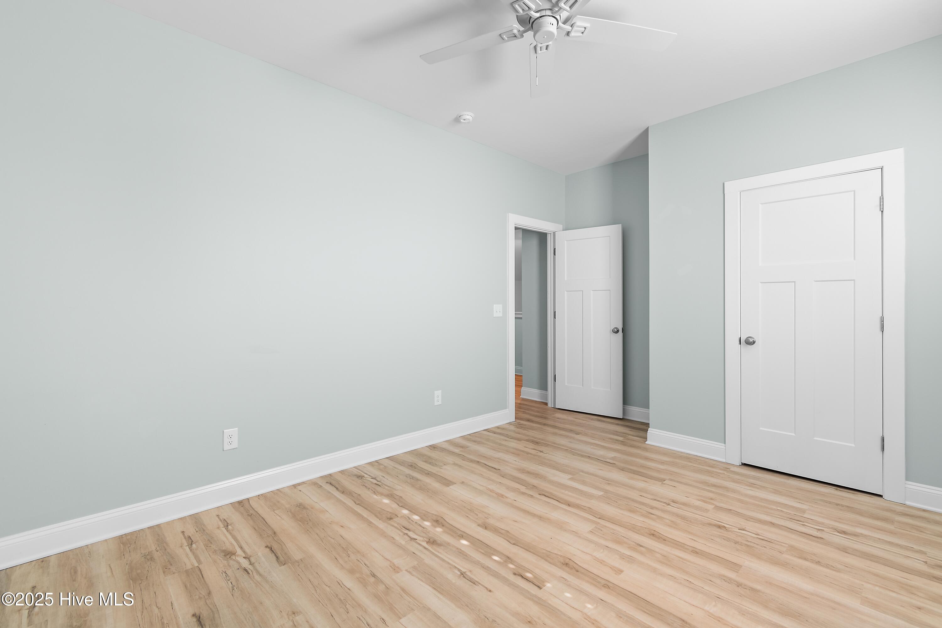 100541024 | Photo 34