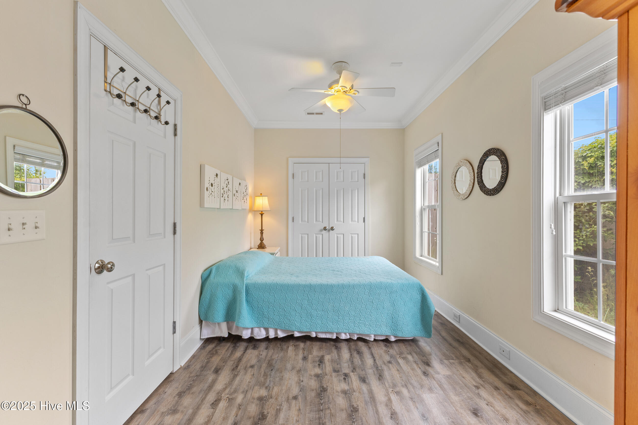 100506404 | Photo 36