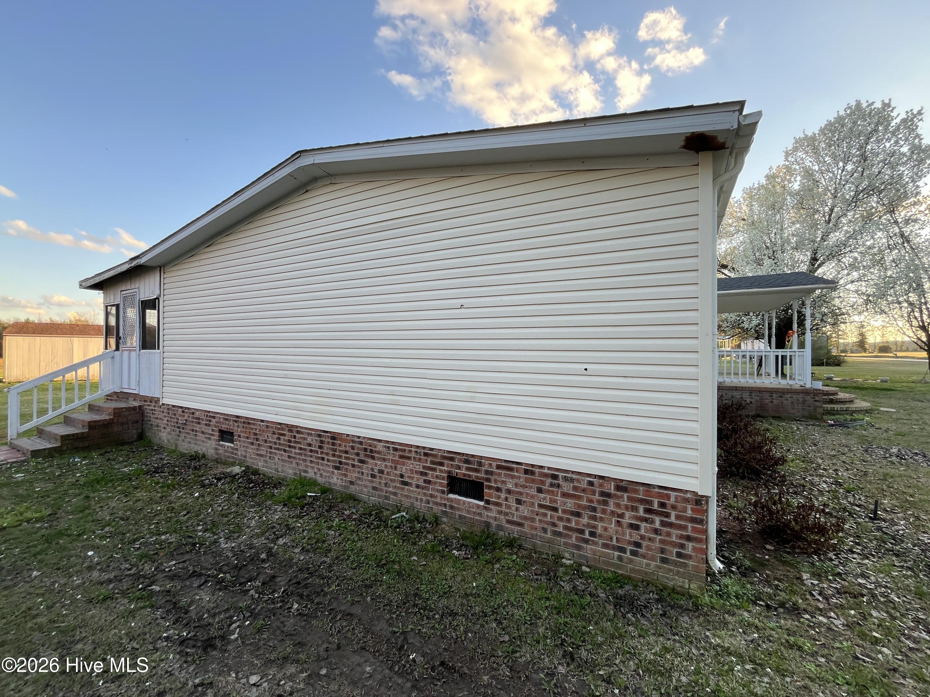 100568963 | Photo 15