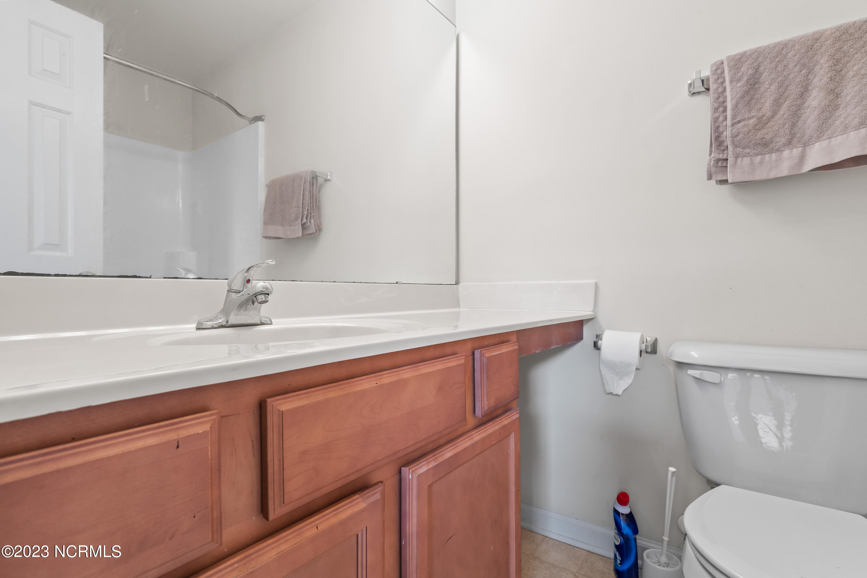 100559780 | Photo 17