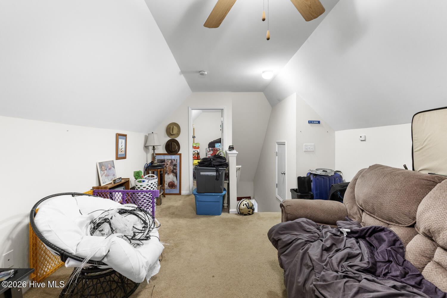 100548901 | Photo 24