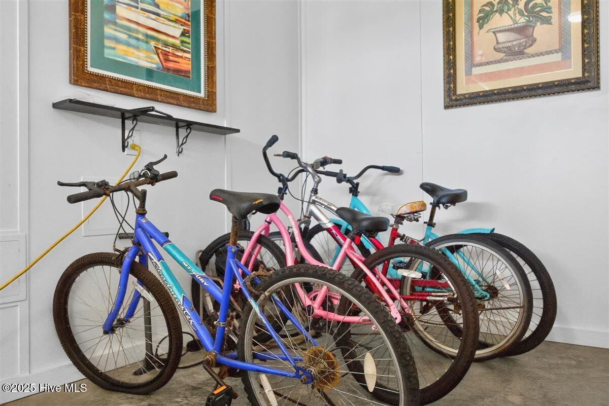 100538364 | Photo 61