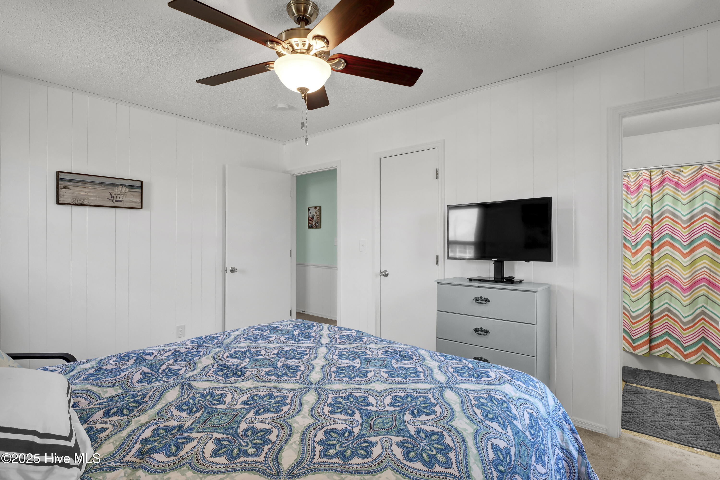 100524197 | Photo 35