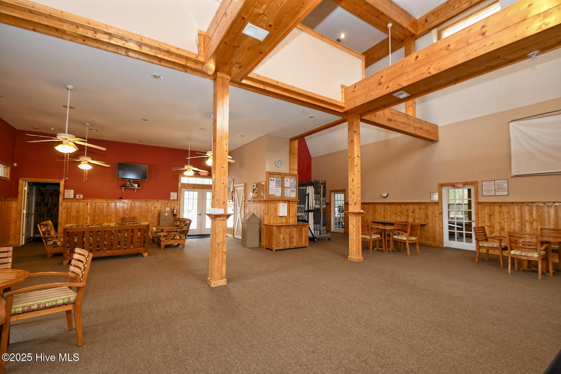 100542570 | Photo 70