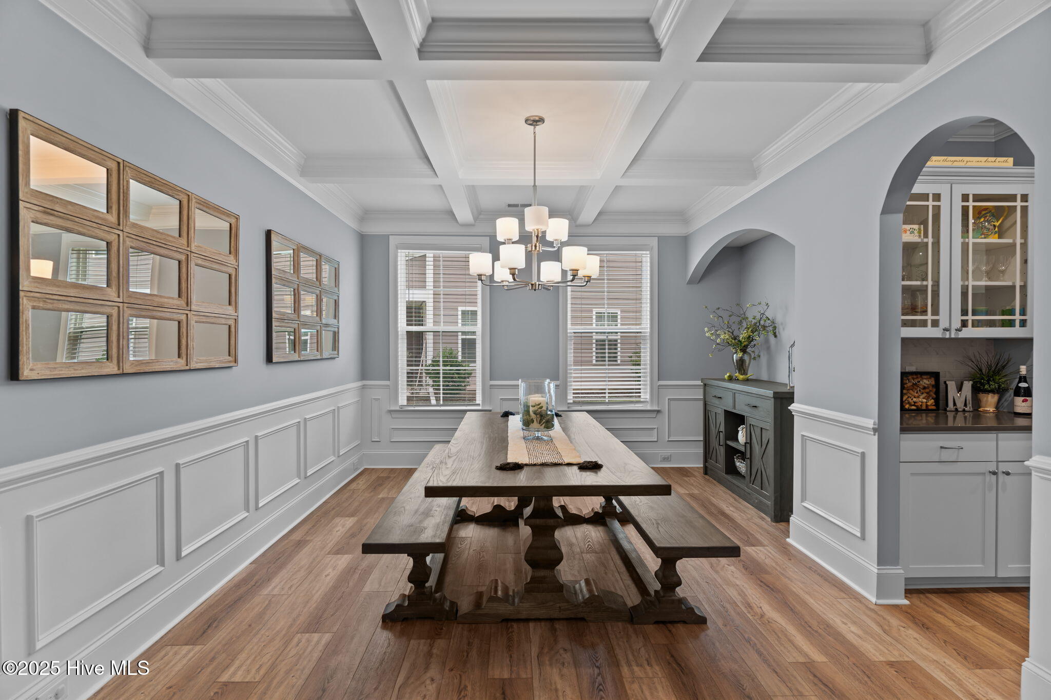 100525303 | Photo 16