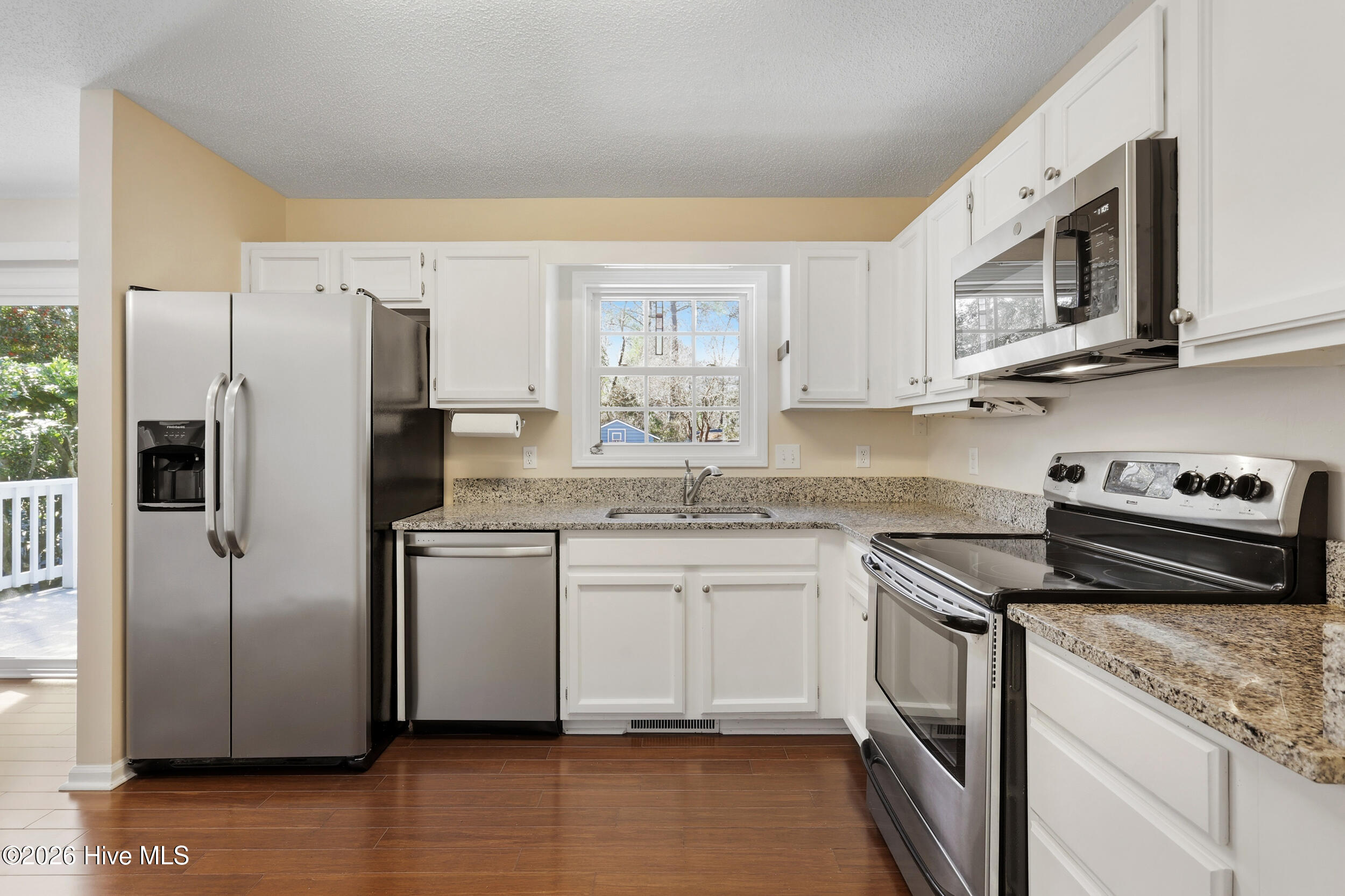 100556614 | Photo 13