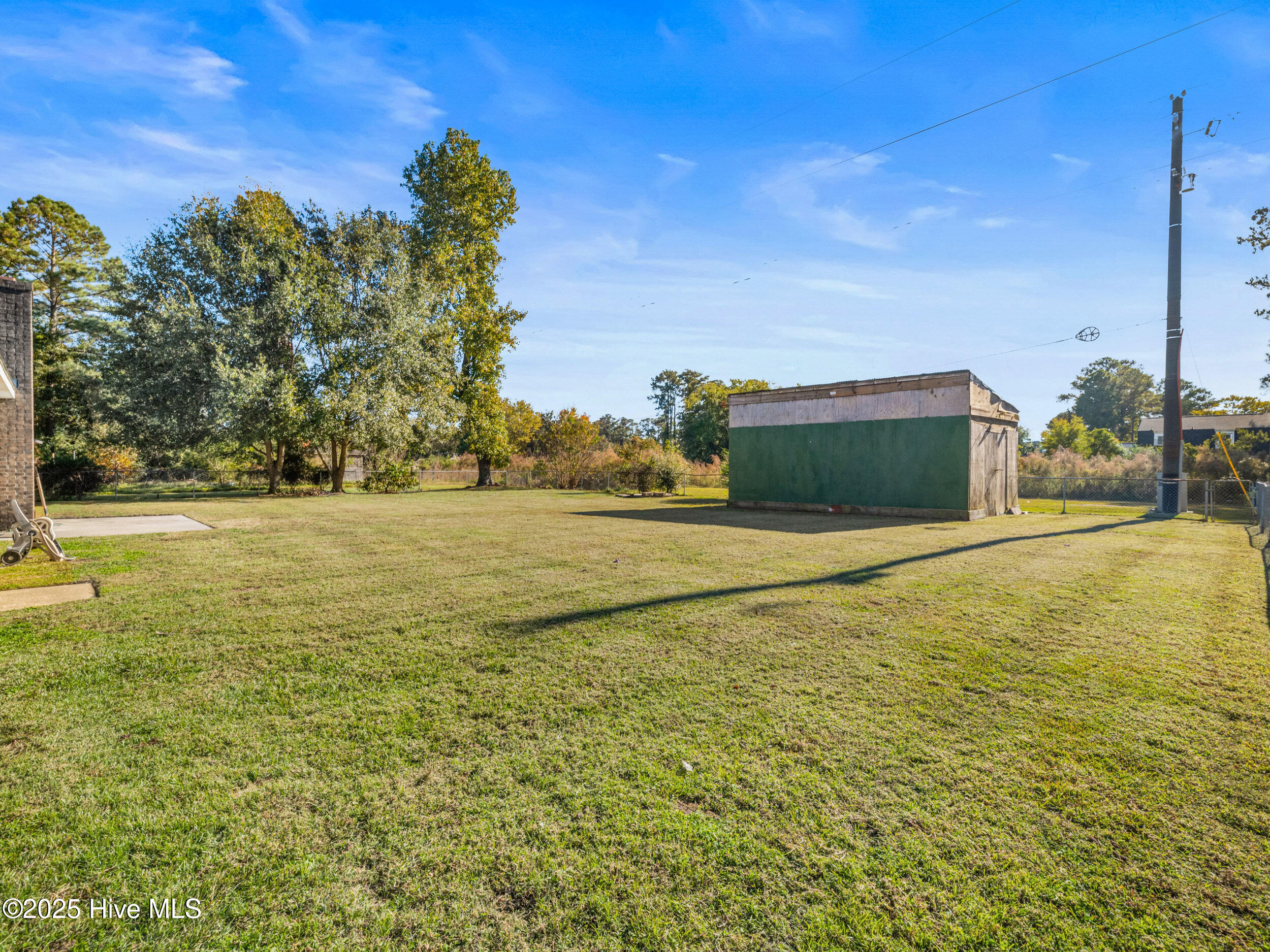 100540121 | Photo 25