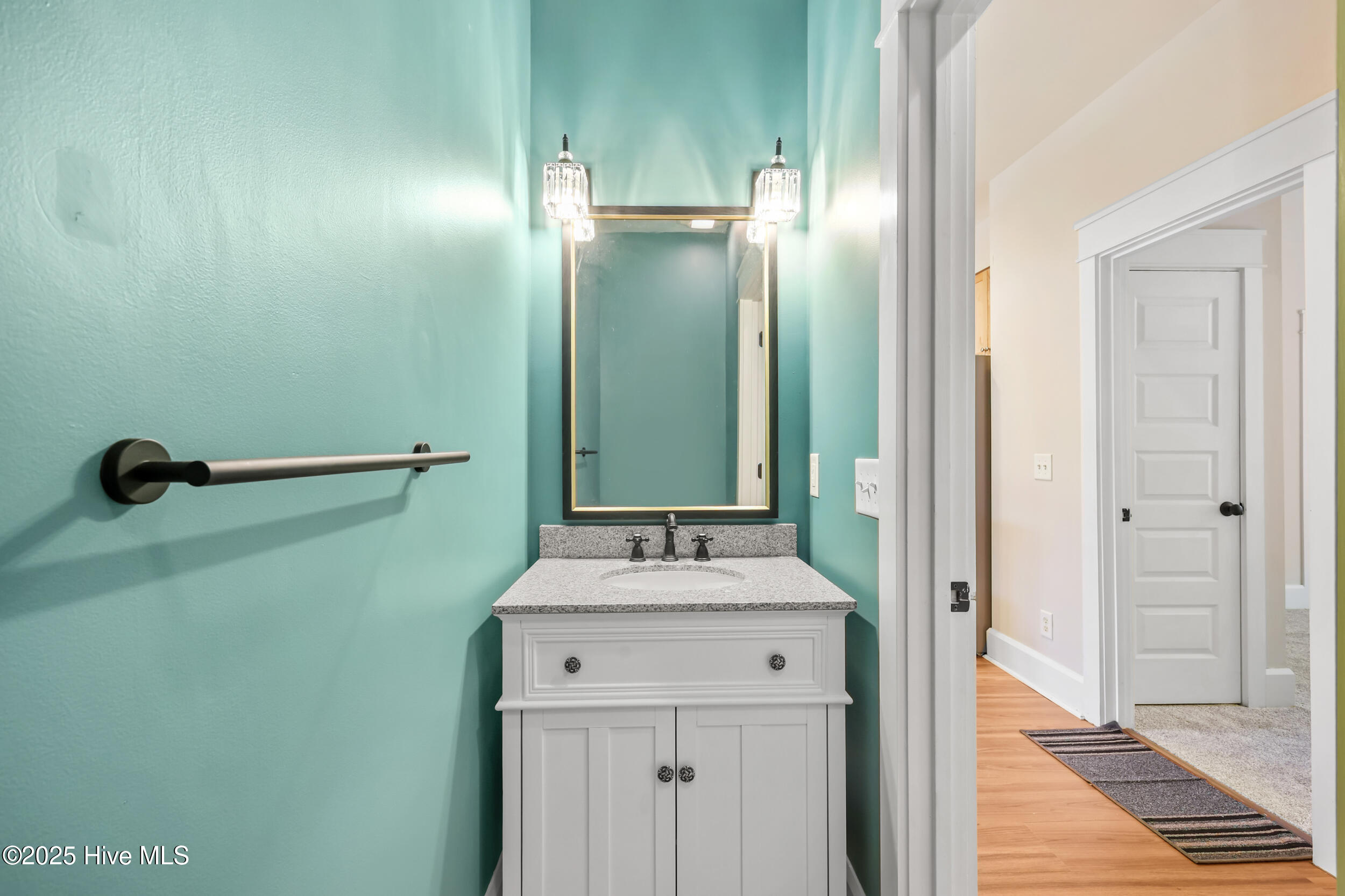 100544454 | Photo 14