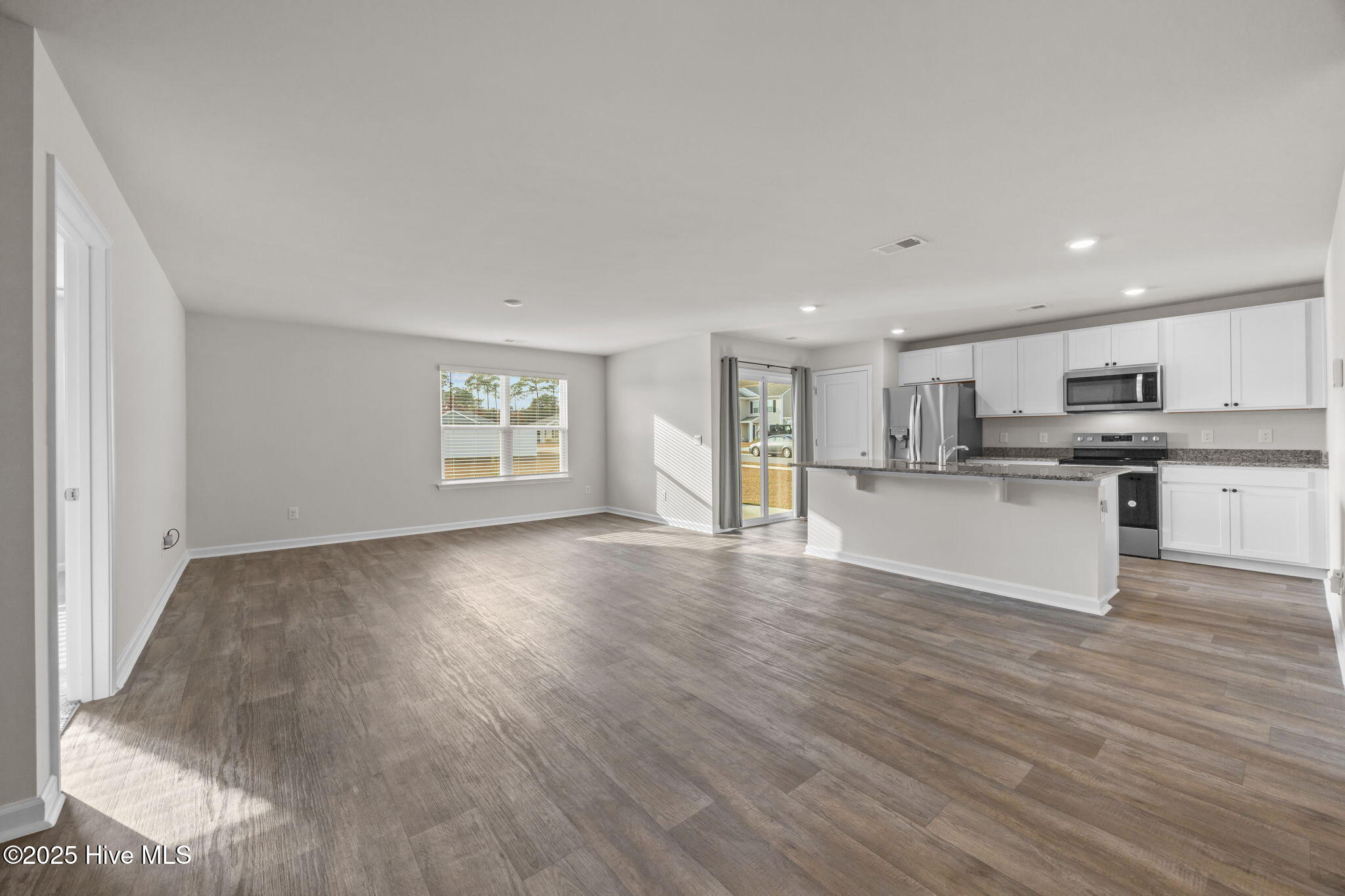 100542693 | Photo 32