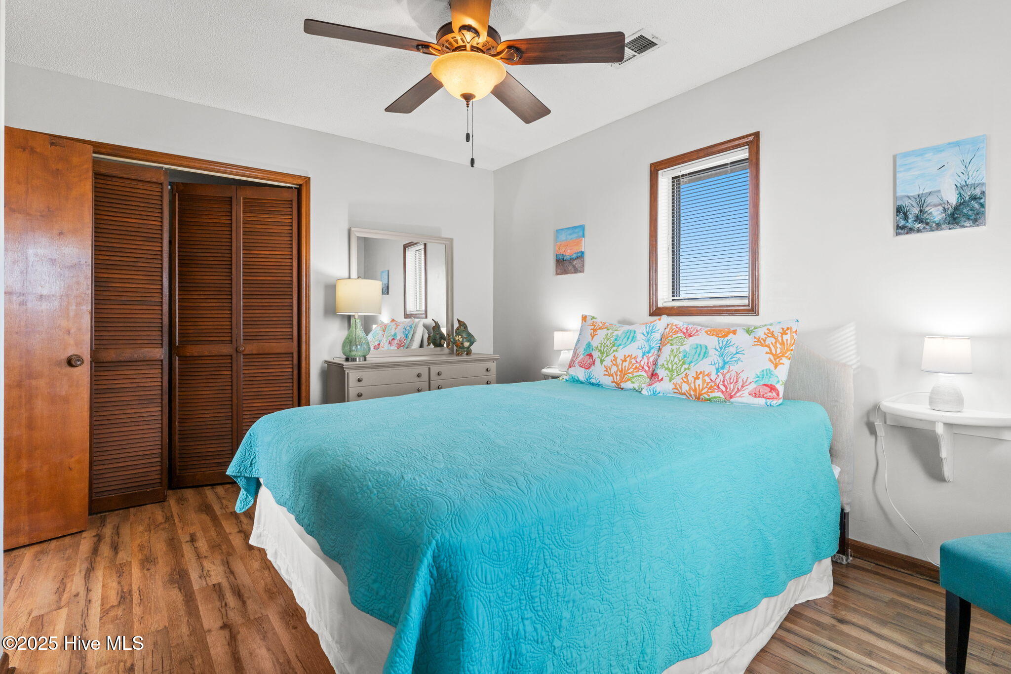 100540487 | Photo 52