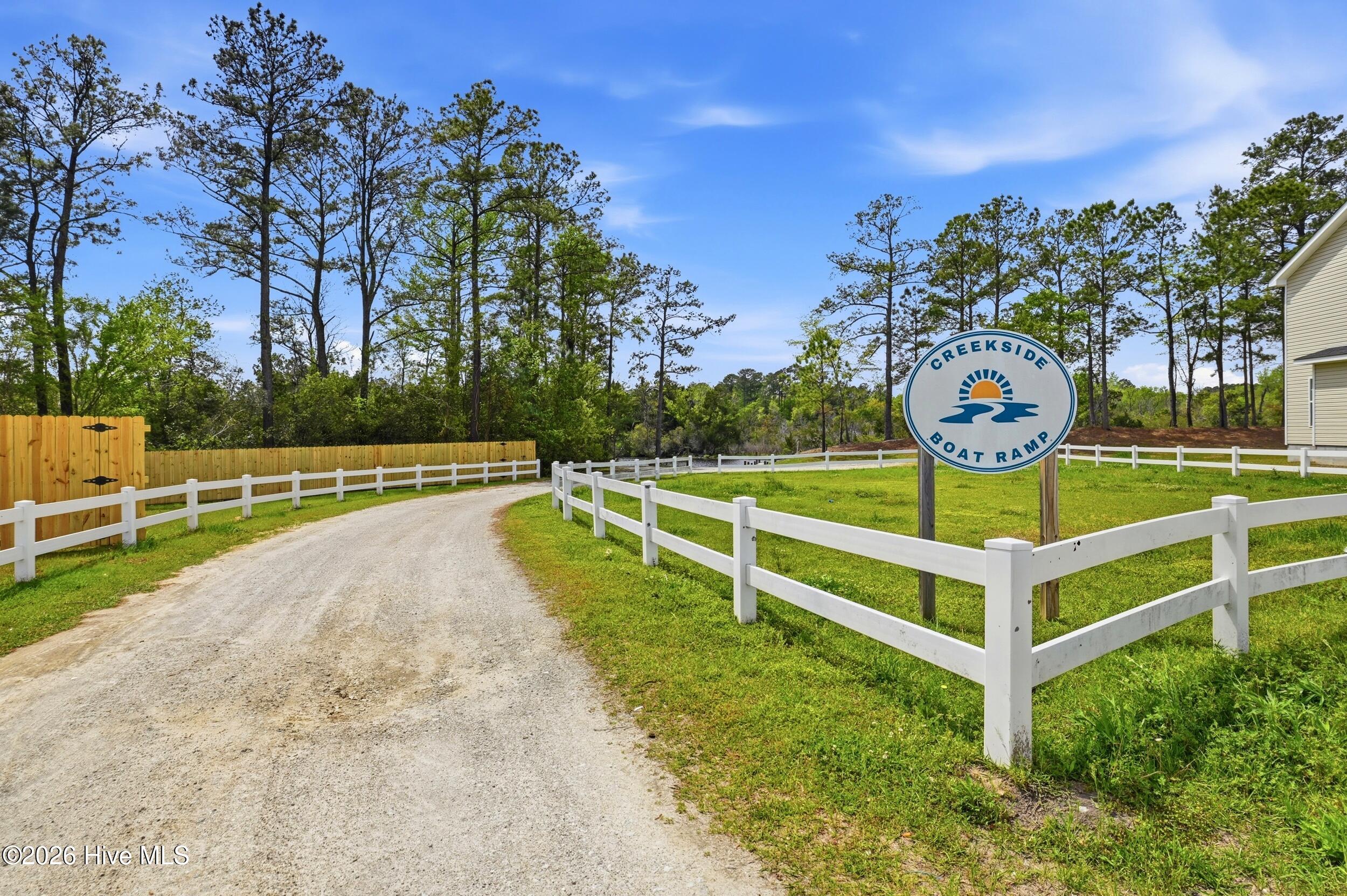 100566143 | Photo 45