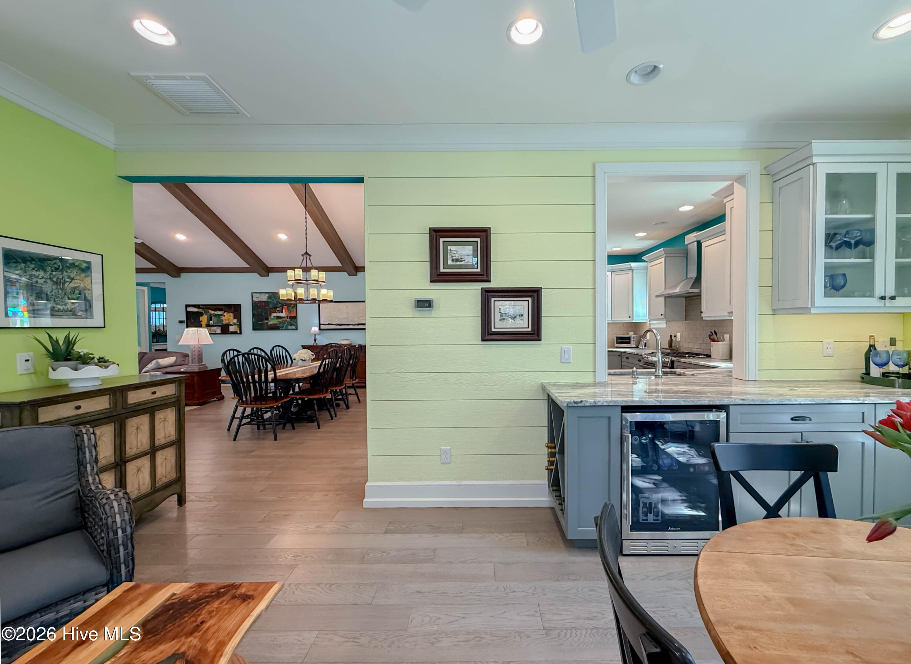 100559025 | Photo 30