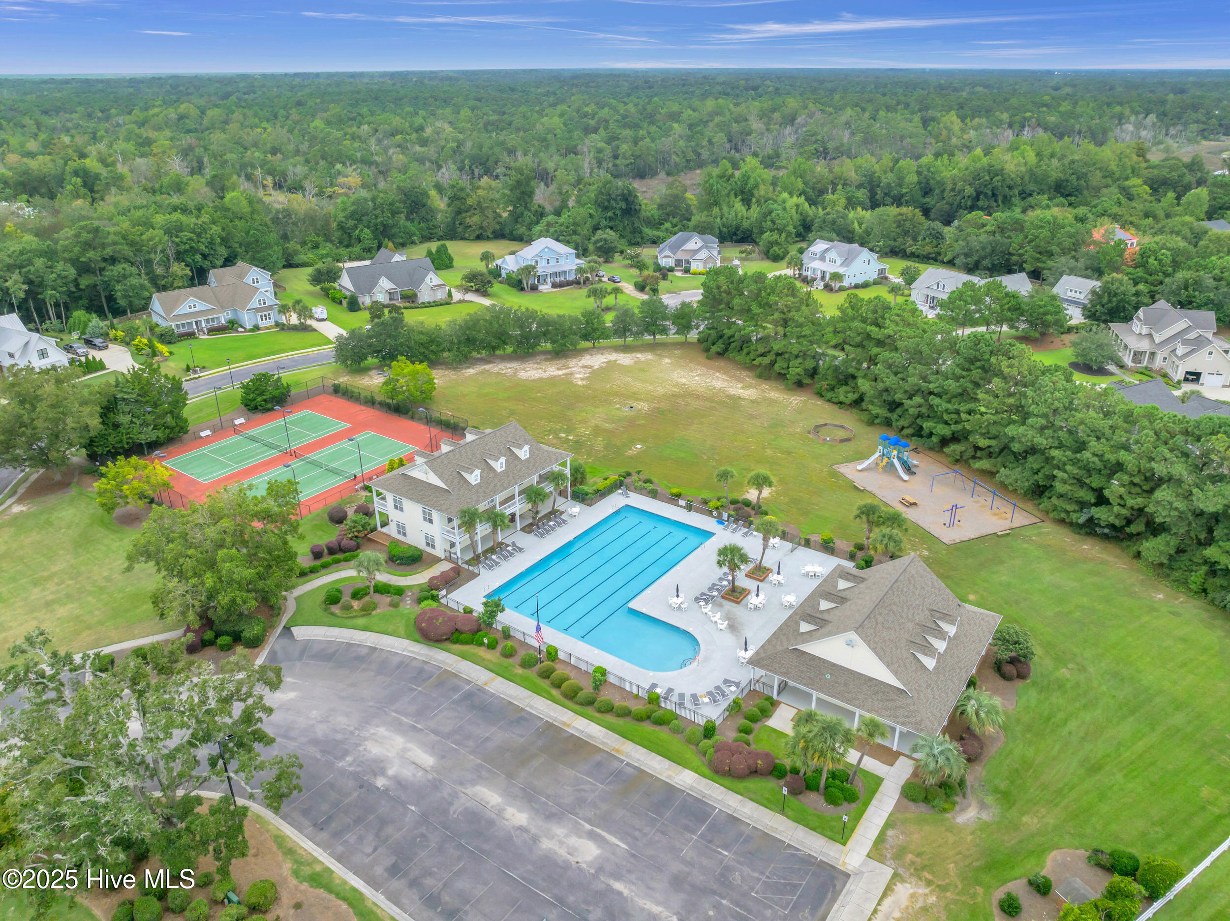 100529848 | Photo 87