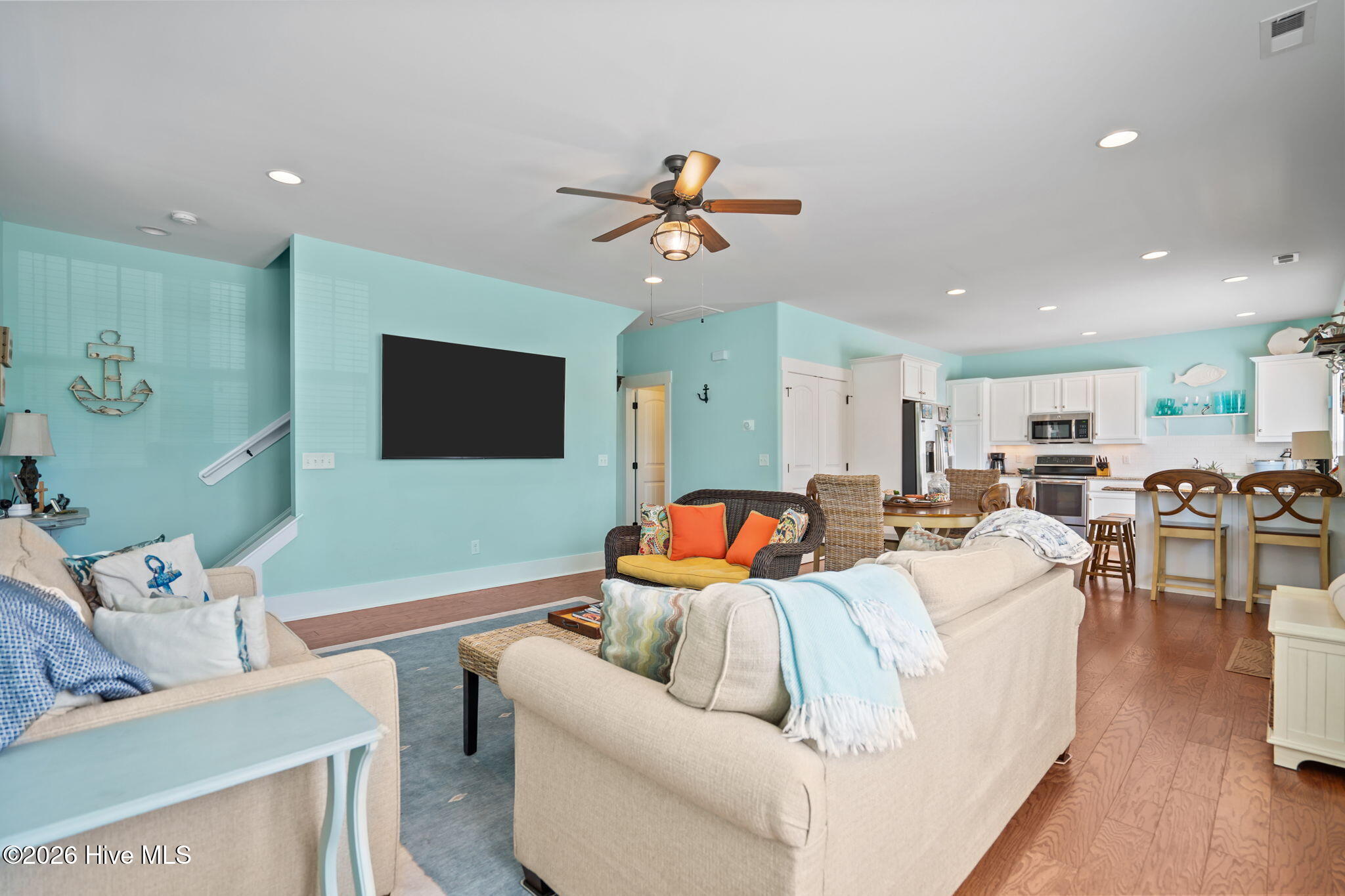 100562552 | Photo 26