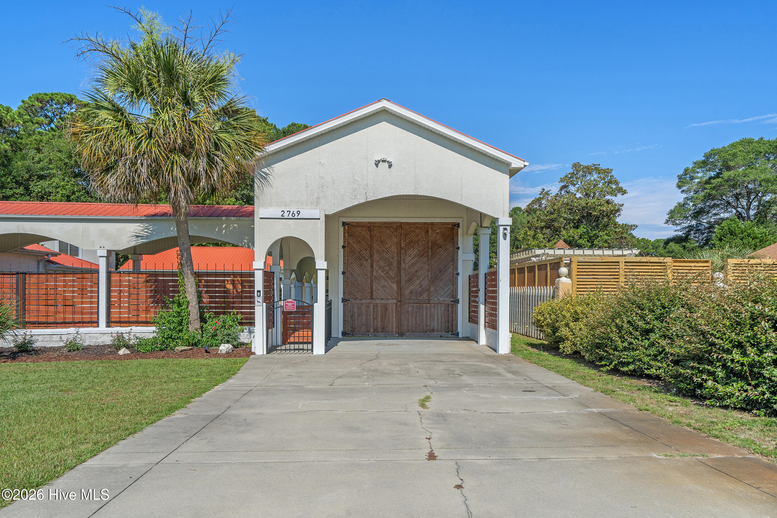 100548426 | Photo 47