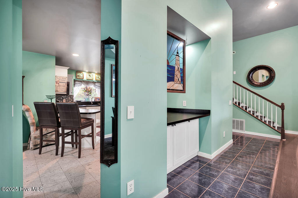 100532322 | Photo 12