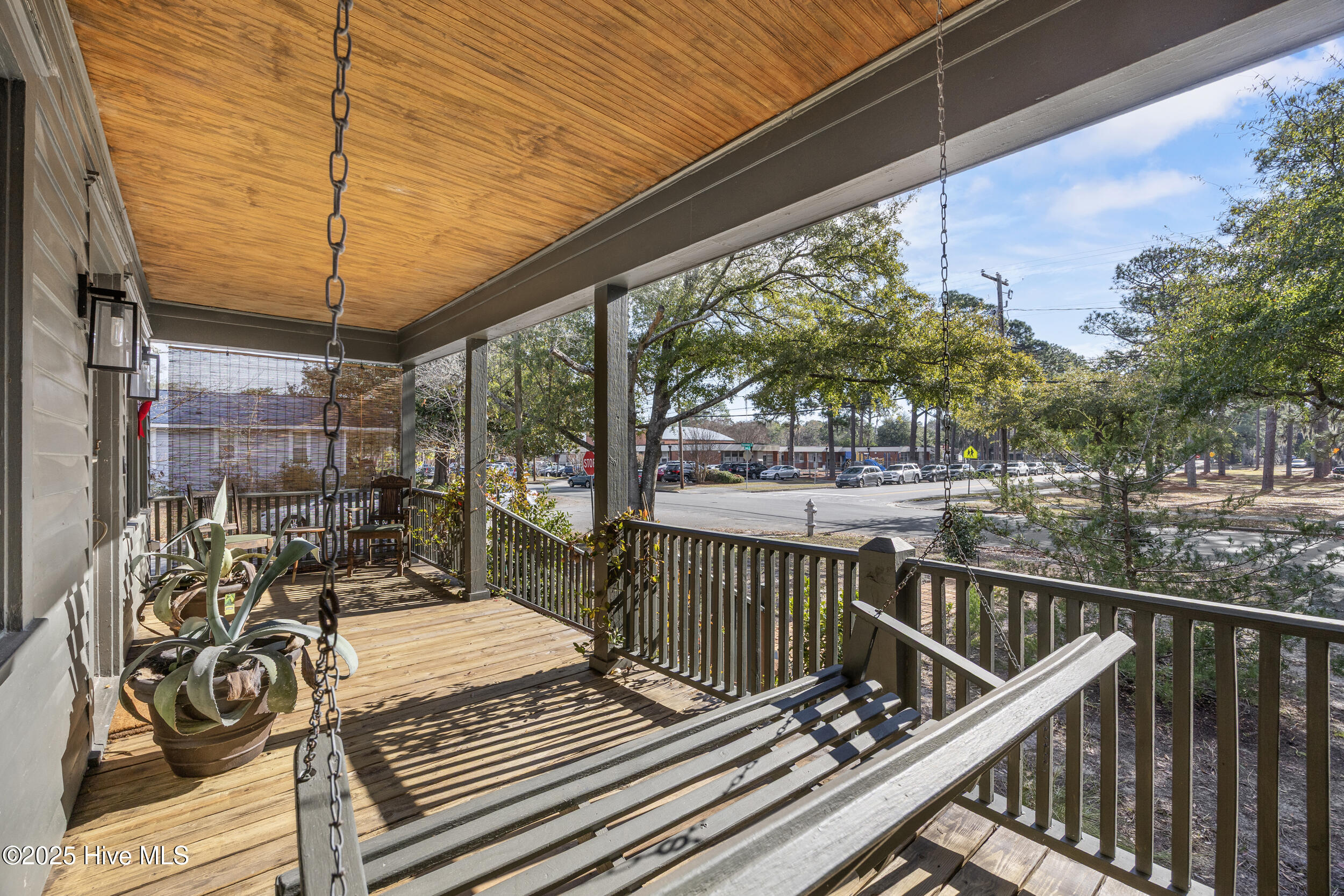 100544356 | Photo 35