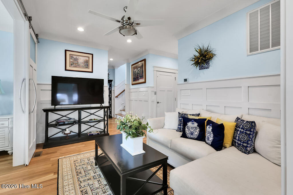 100564206 | Photo 12