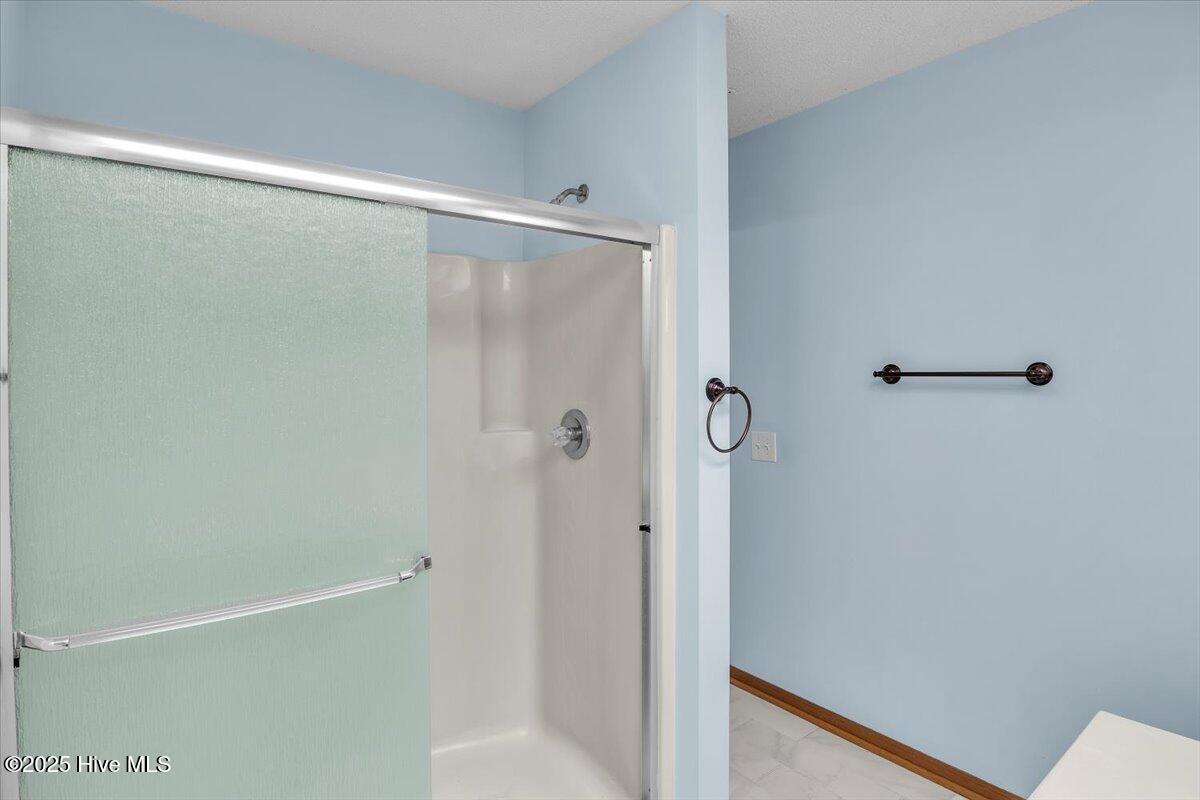 100568309 | Photo 61