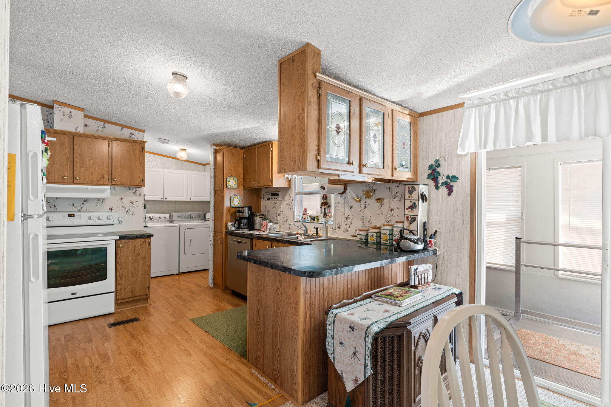 100556527 | Photo 19